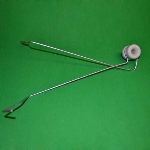 Daken Stand Off c/w Porcelain Reel