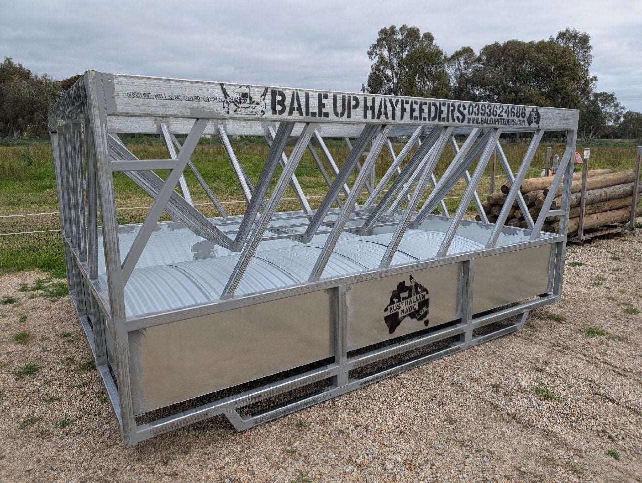 Bale Up Cattle Hay Feeder