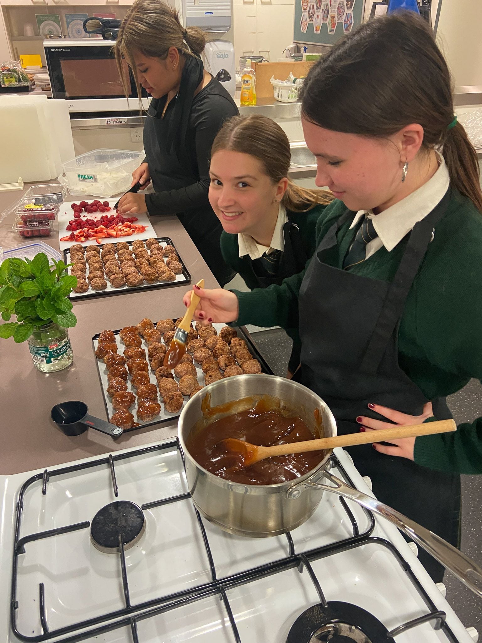 2022 TMC Old Scholar & Past Staff Reunion Image -63114a80d49c9