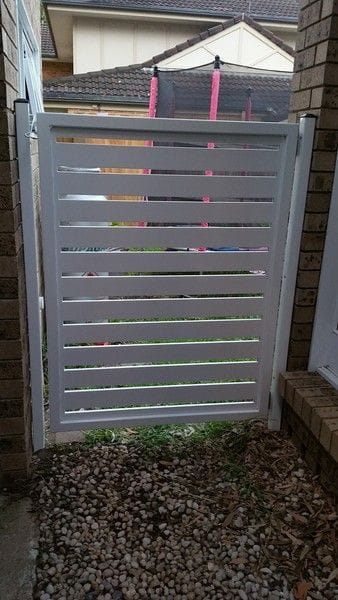 white-alum-slat-gate-on-carport