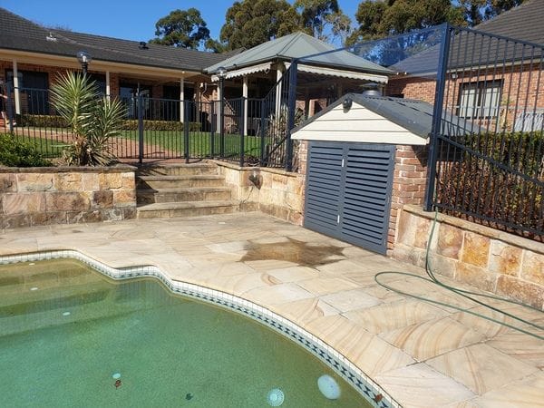 Glenorie-charcoal-alum-pool-fence---shield-over-filter-shed
