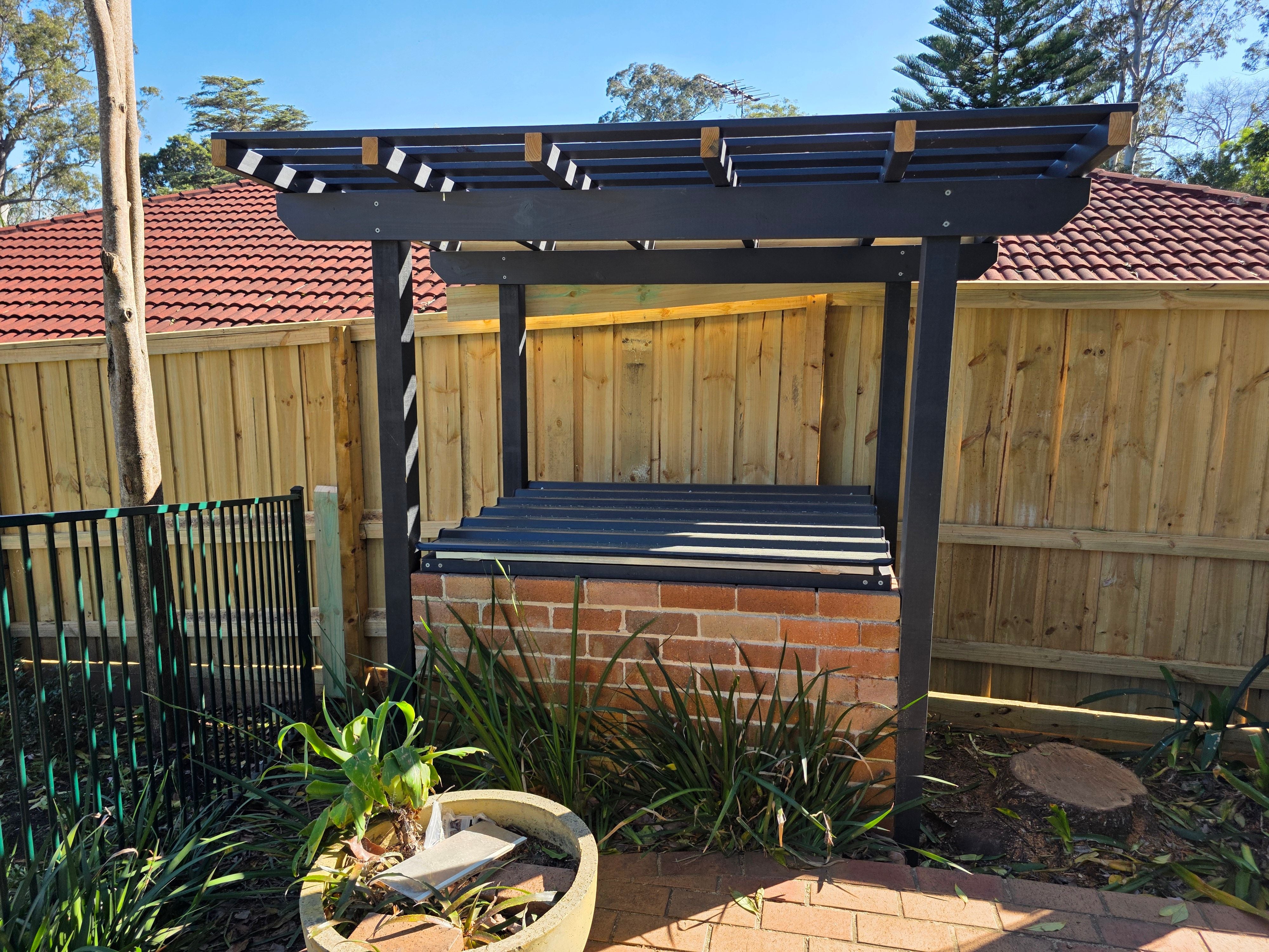 Beecroft_pool_filter_box_pergola