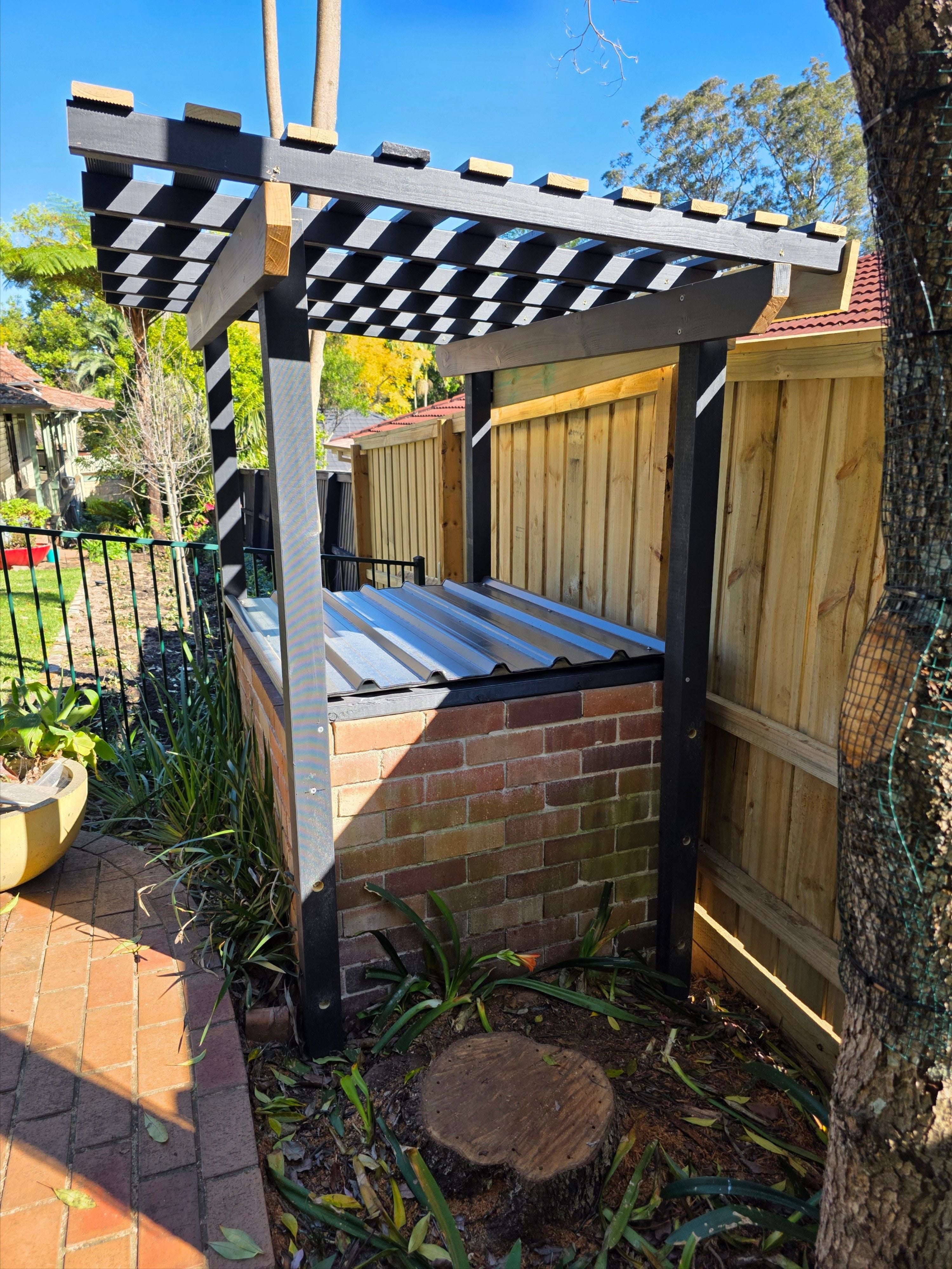 Beecroft_pool_filter_box_pergola