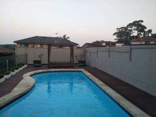 Marsfield-sheet-steel-rear-fence---alum-slat-extensions-to-side-pool-fence