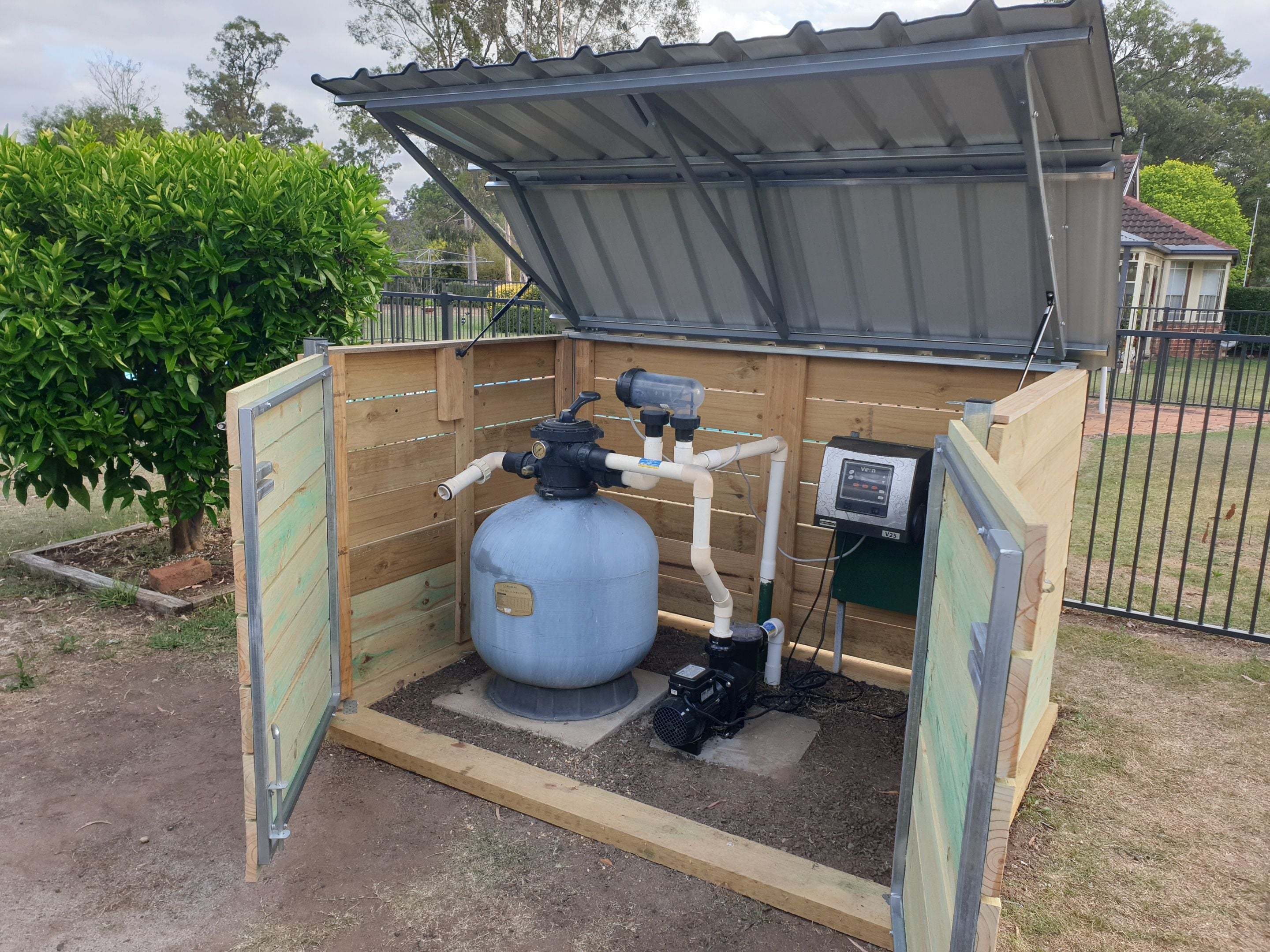 custom_pool_filter_shed_gable_lift_roof_timber_slat_cladding