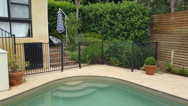 Wahroonga timber boundary & alum pool fence