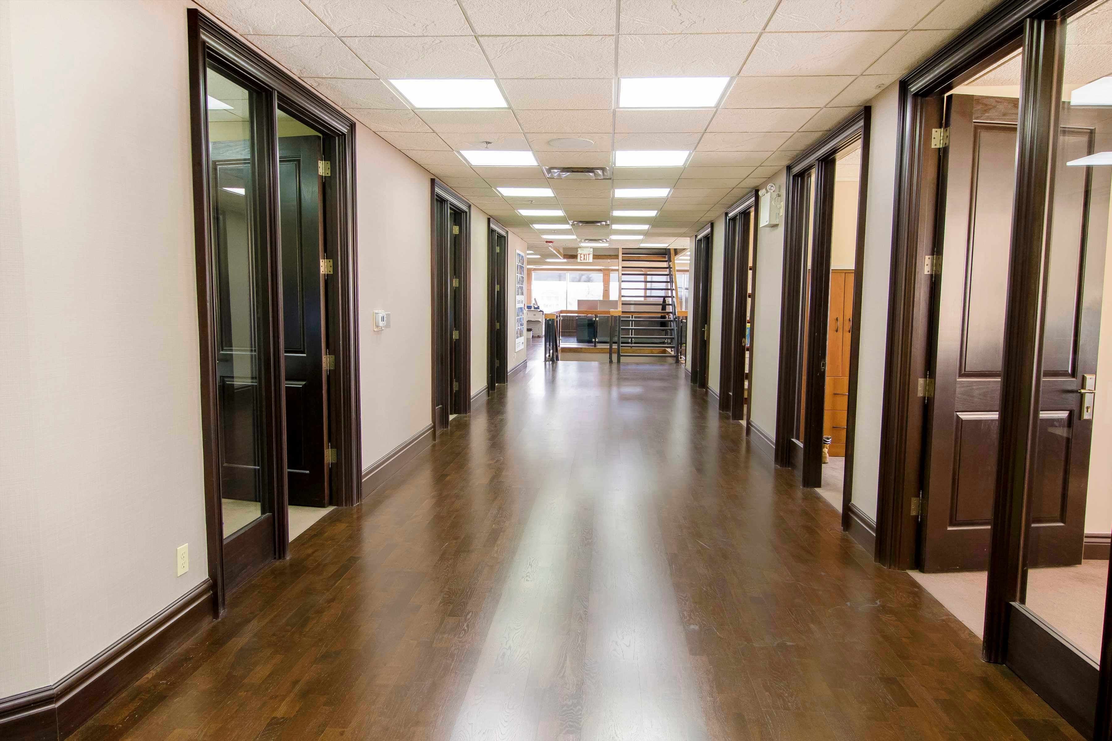 Interior Details - Manchester Court Image -594991496f5d8