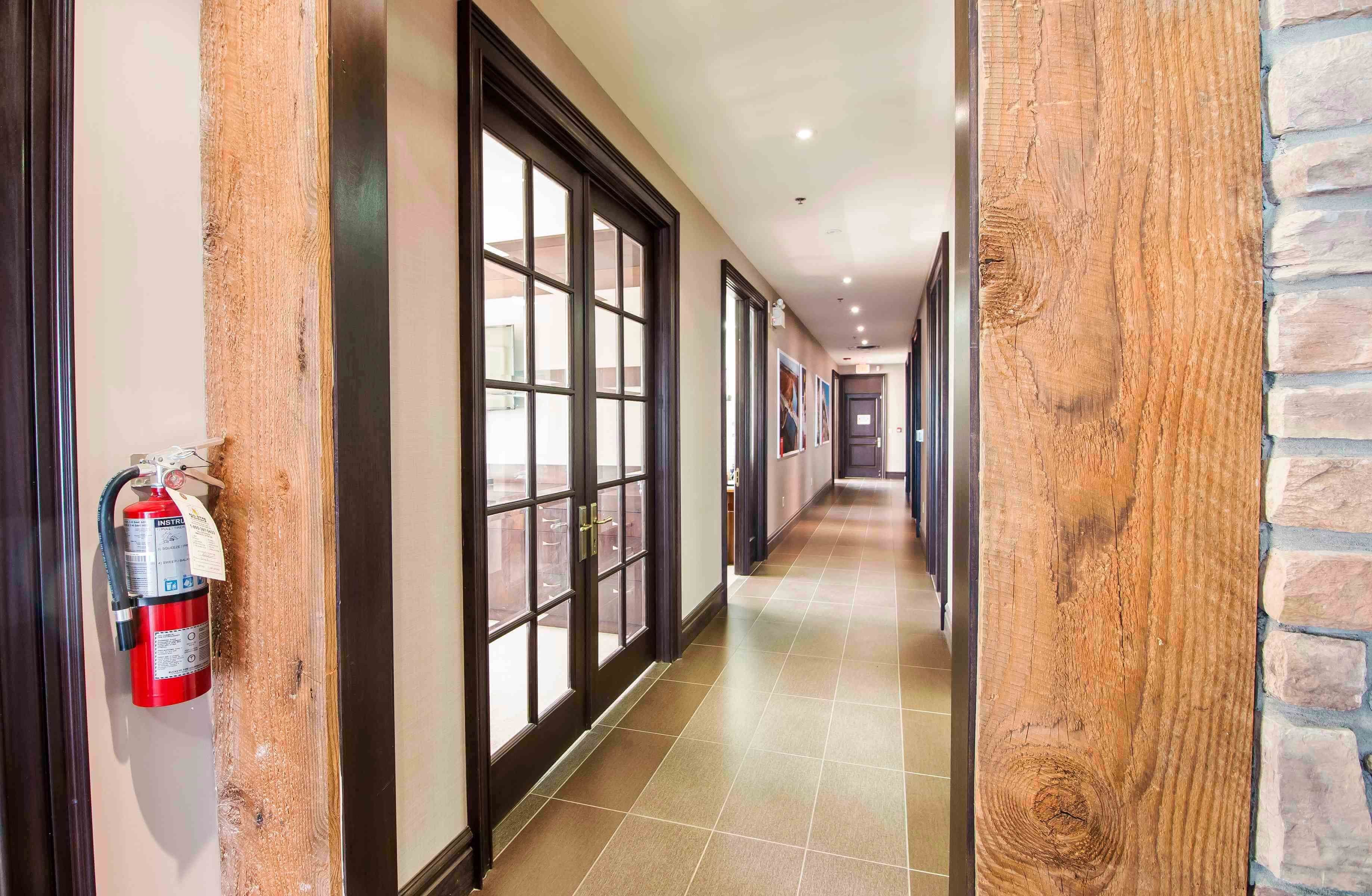 Interior Details - Manchester Court Image -5949914a6616a