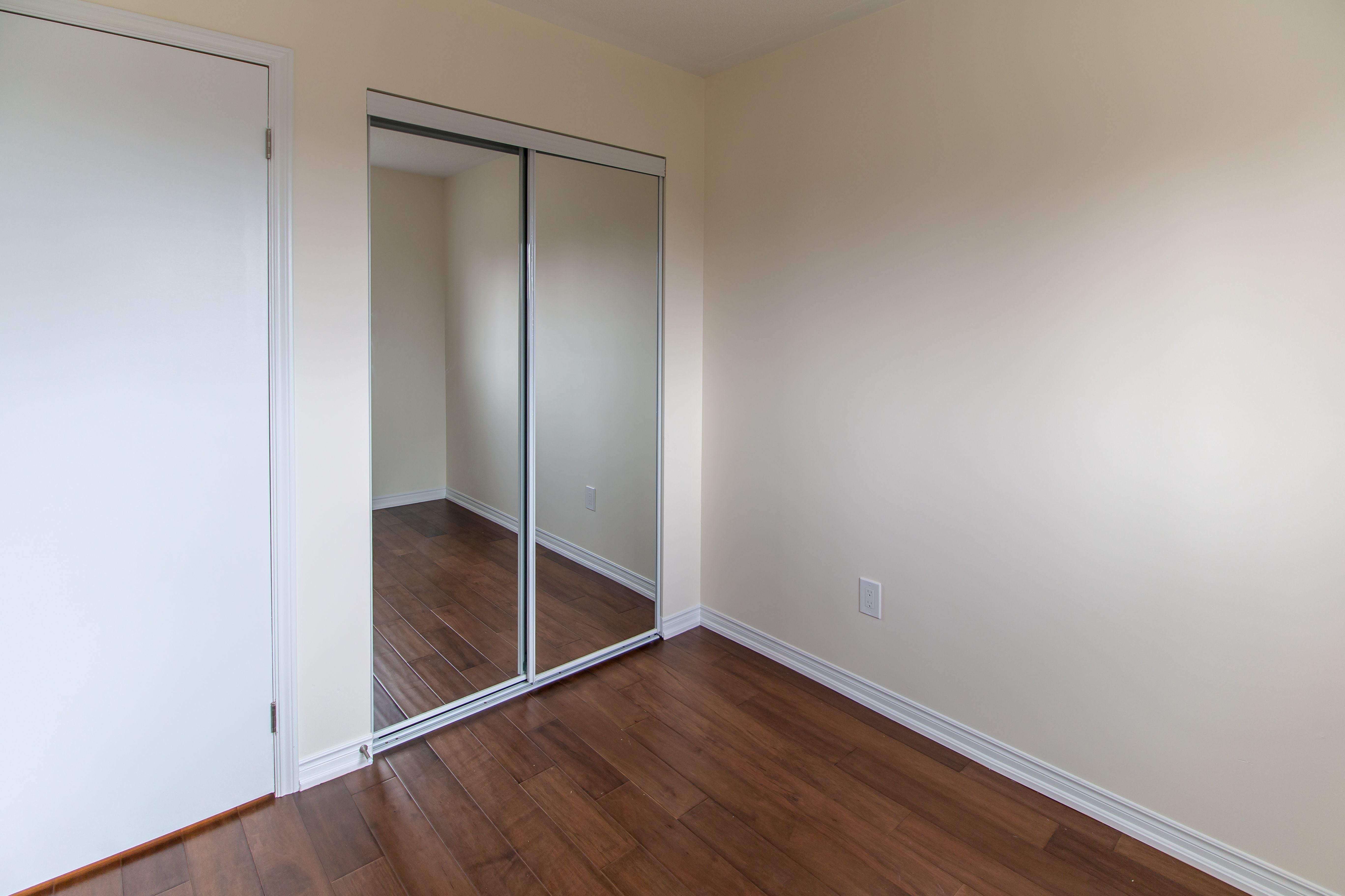 Interior Details: Darras Court Image -5b344bcbda9f1