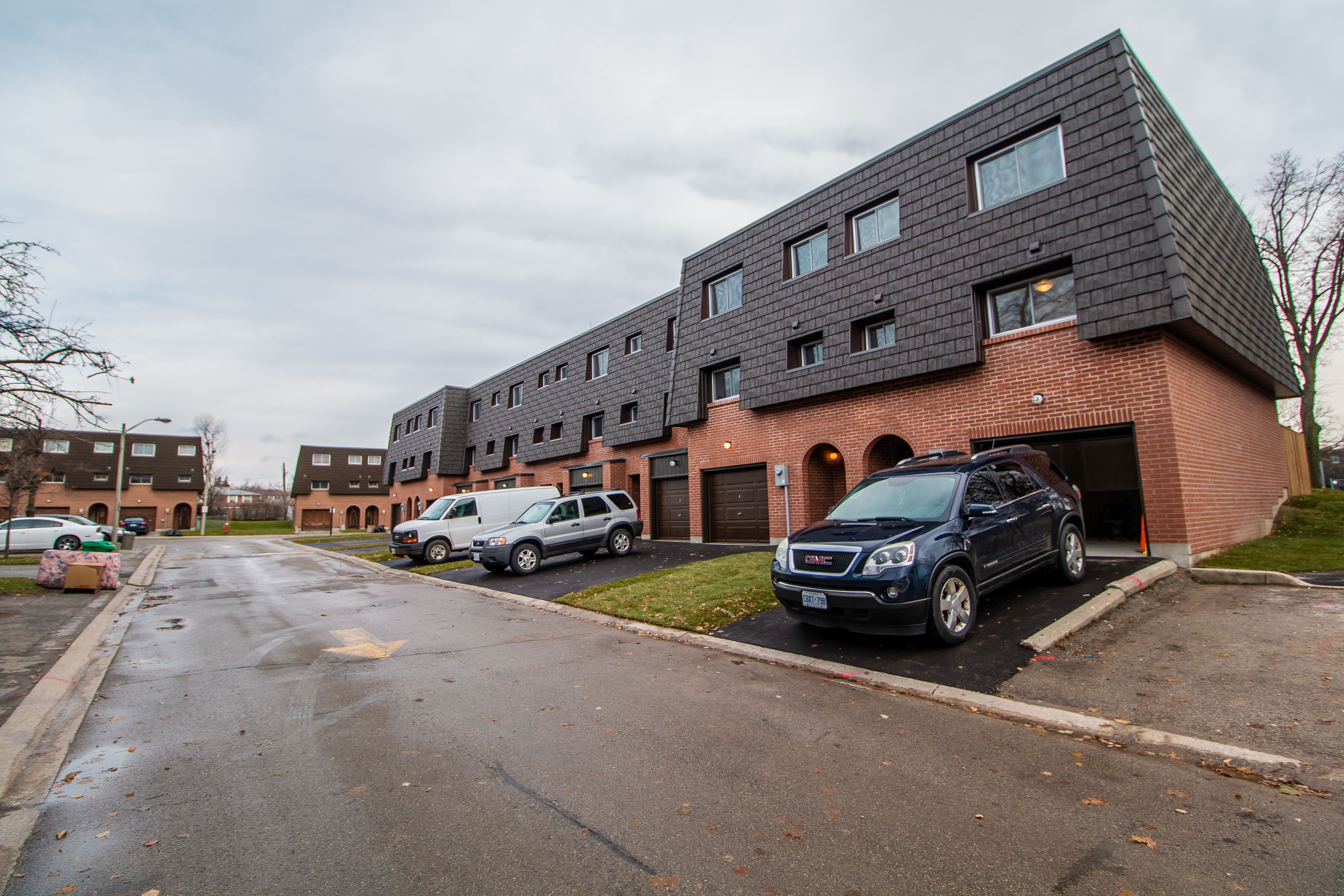 Interior Details: Darras Court Image -5b344c162e08b