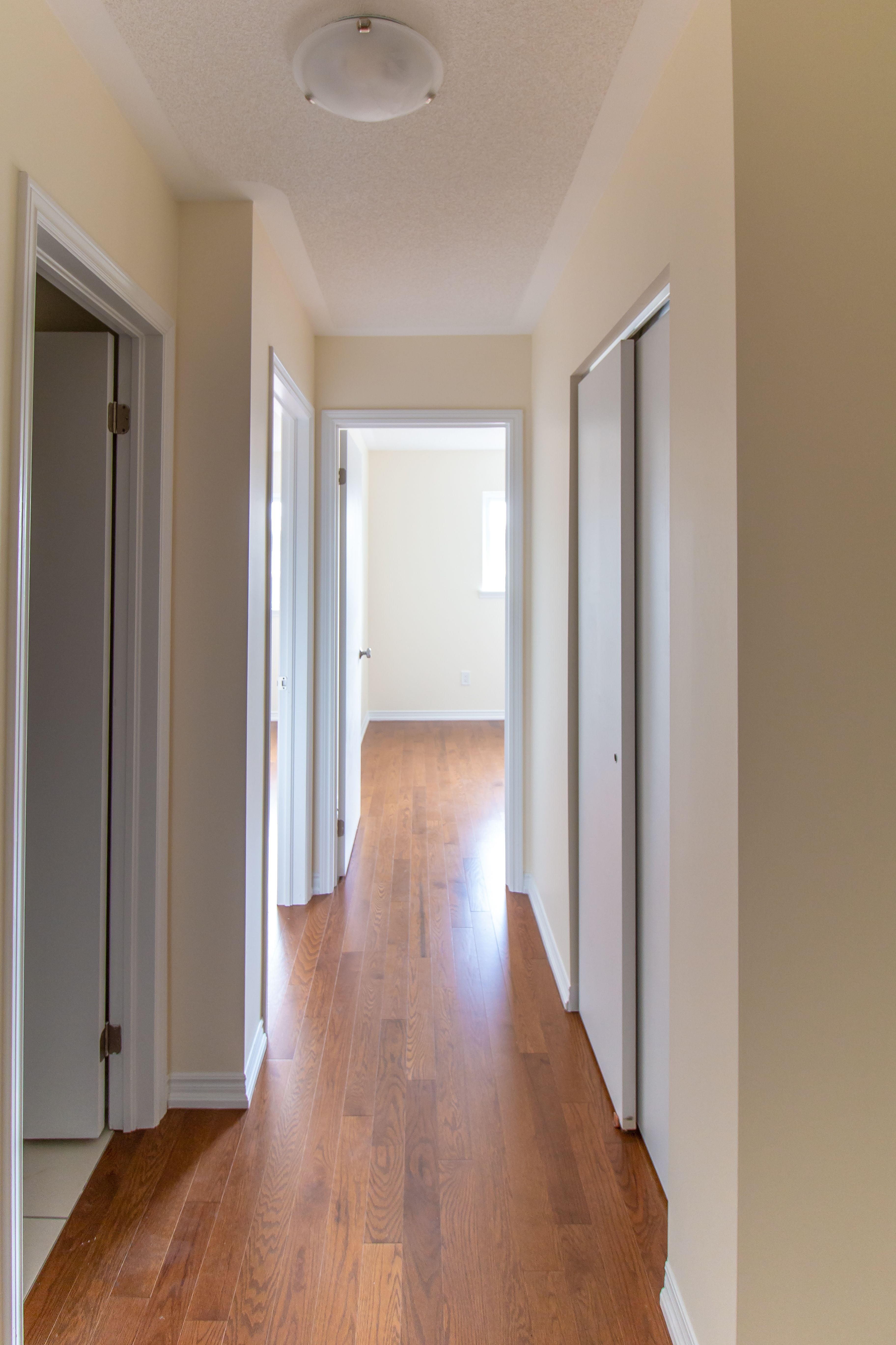 Interior Details: Darras Court Image -5b344c39bc562