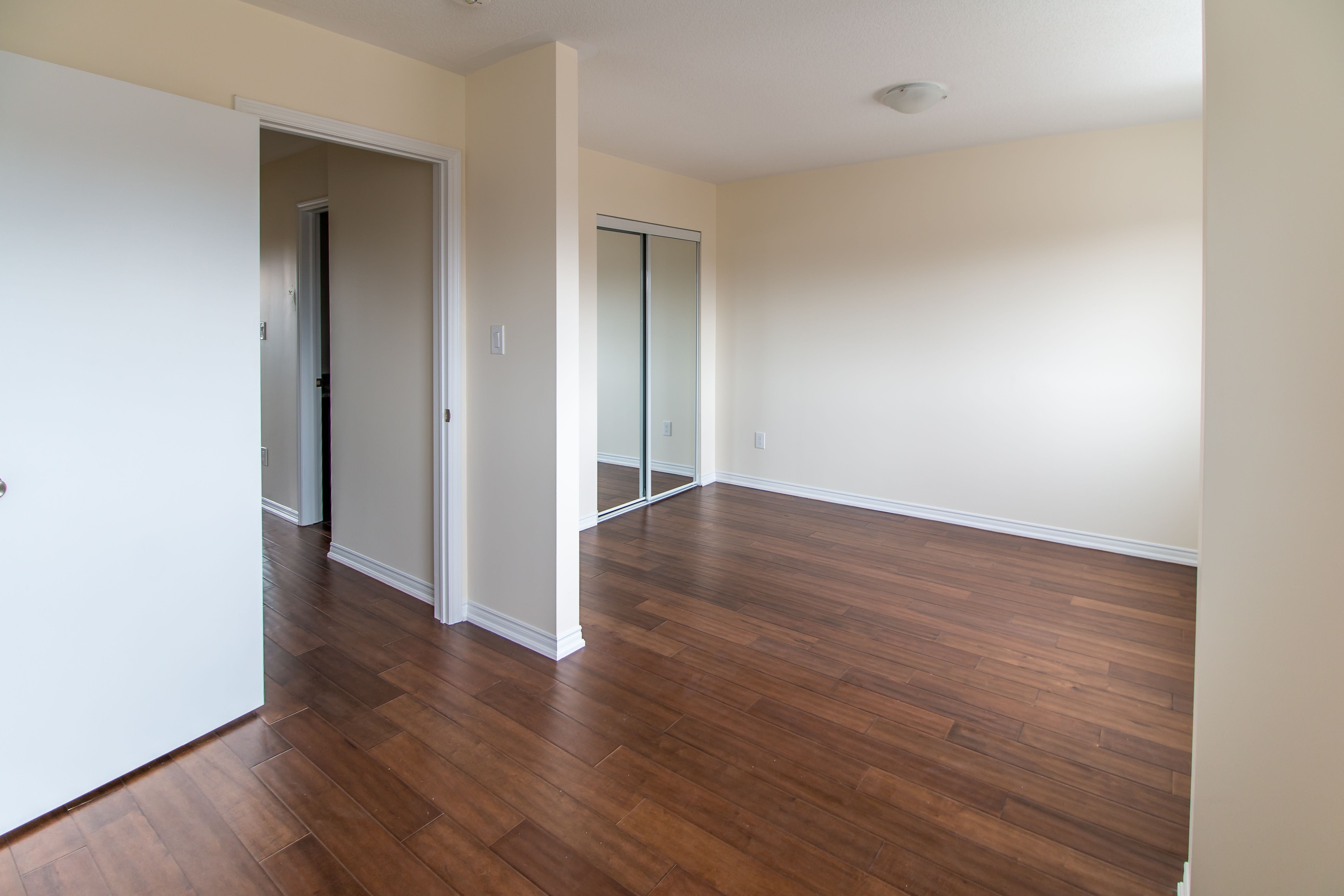 Interior Details: Darras Court Image -5b344c453d14e