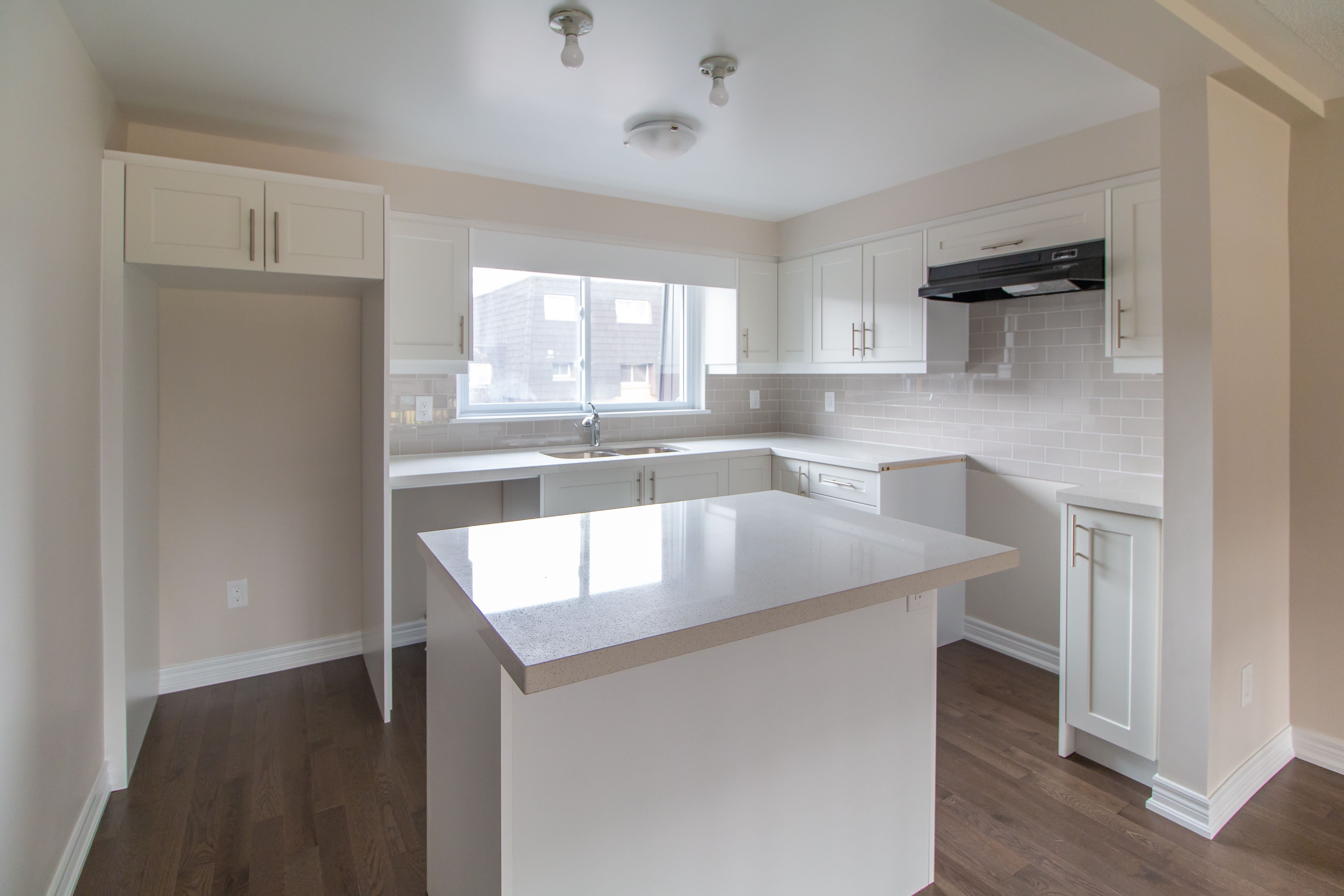 Interior Details: Darras Court Image -5b344c81e33af