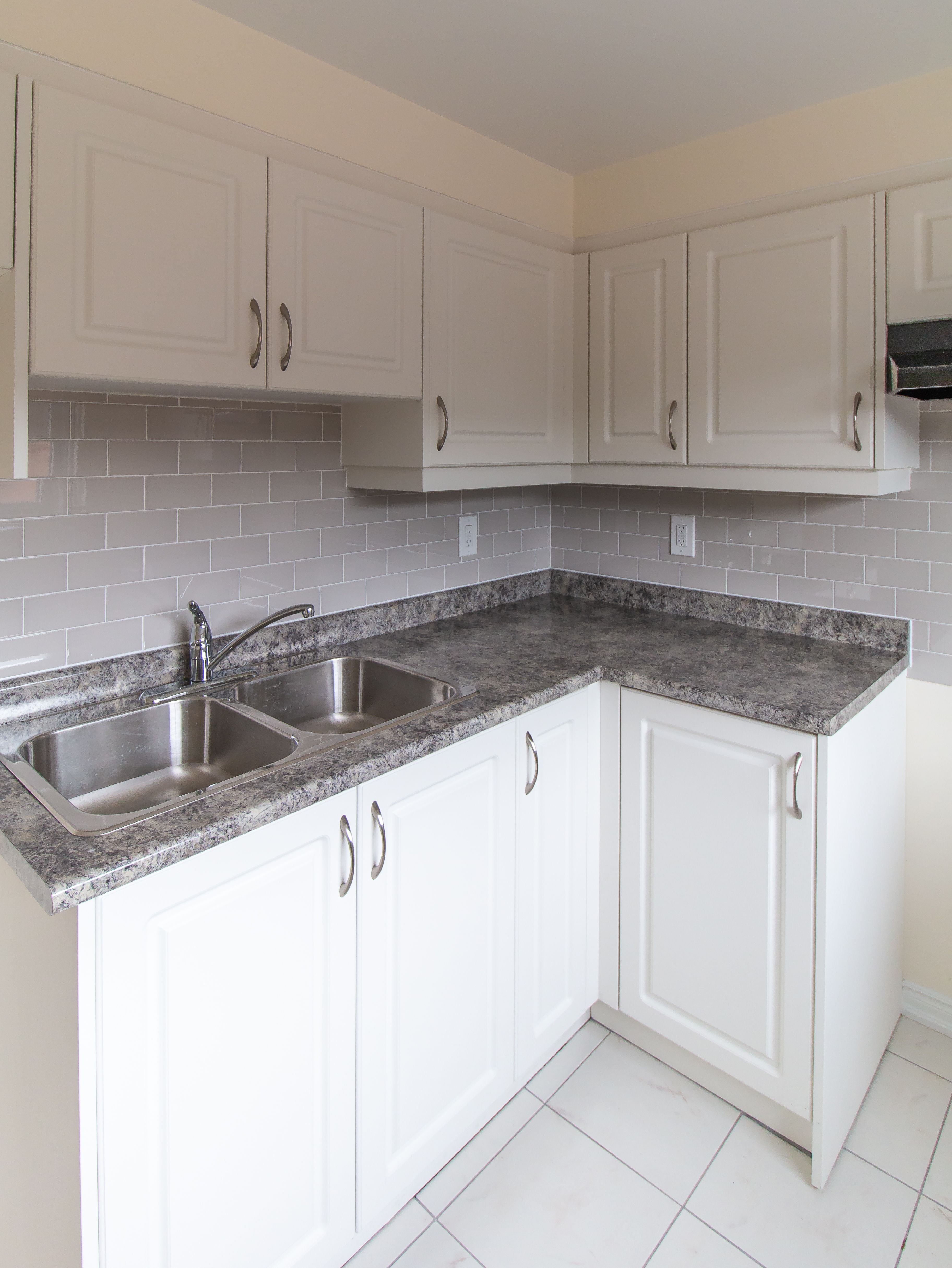 Interior Details: Darras Court Image -5b344cb8a810a