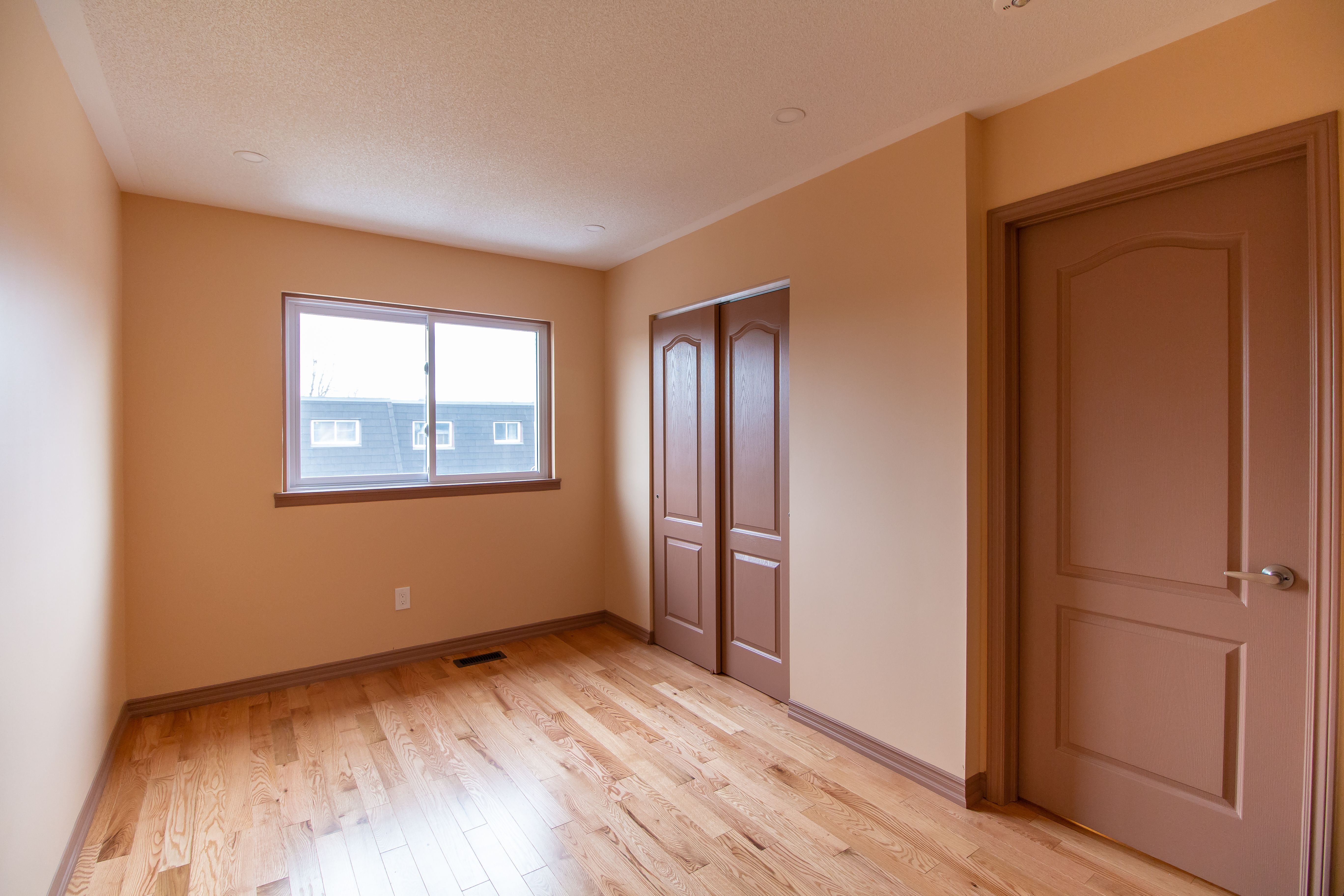 Interior Details: Darras Court Image -5b344d020c532