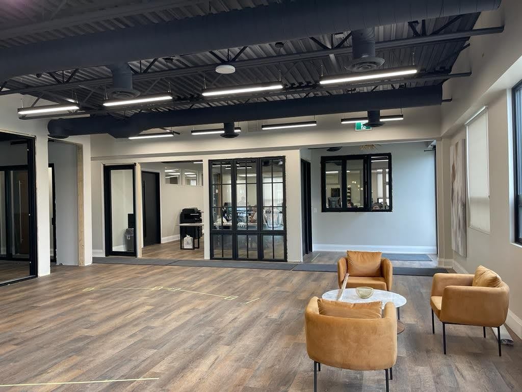 Gallery - Showroom Renovations - Etobicoke Image -643eb03a81087