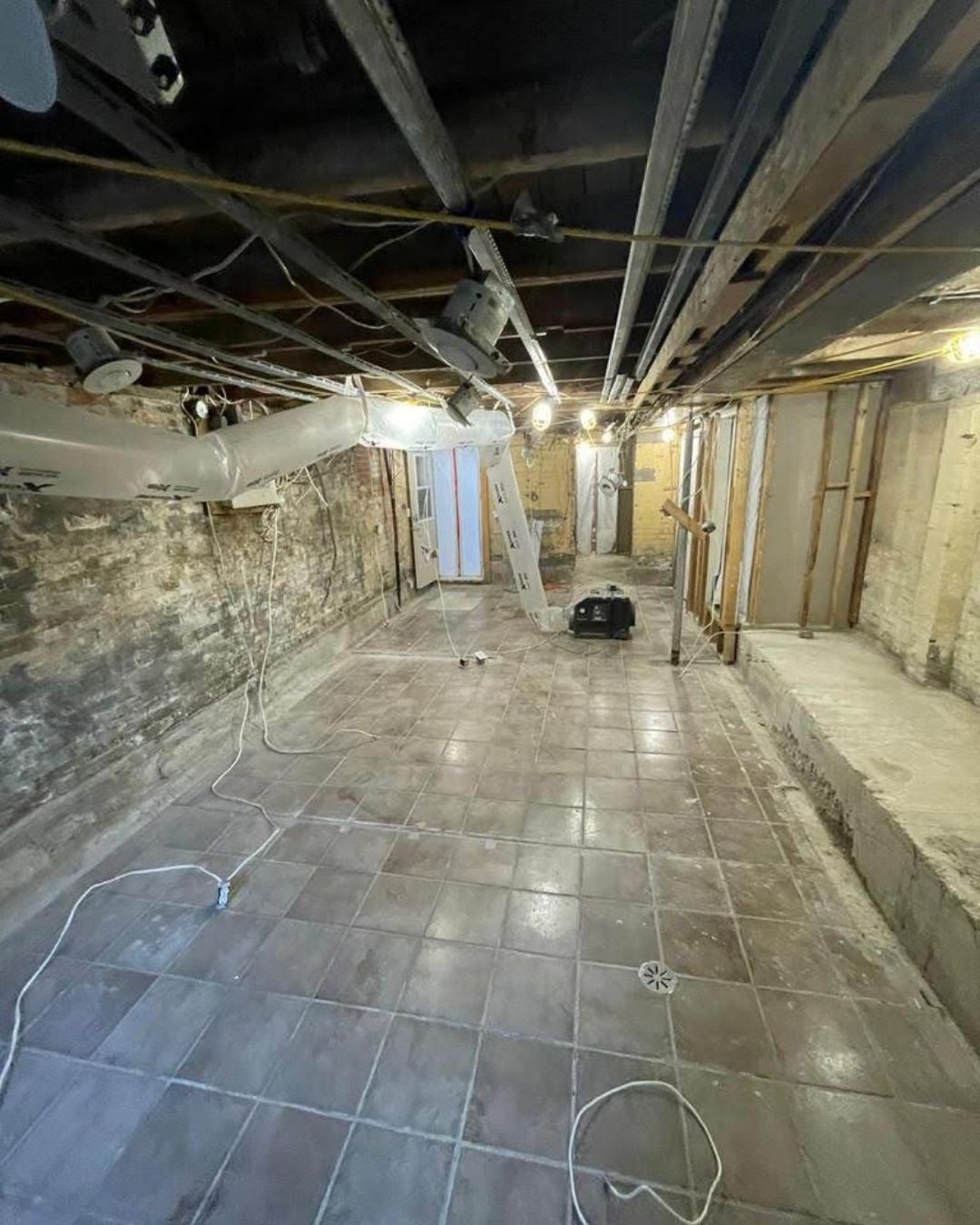 Mold Abatement Image -650c66d9160a7