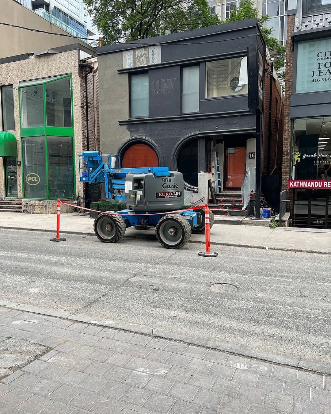 Gallery - Yorkville Commercial Exterior Image -653830fecde4d