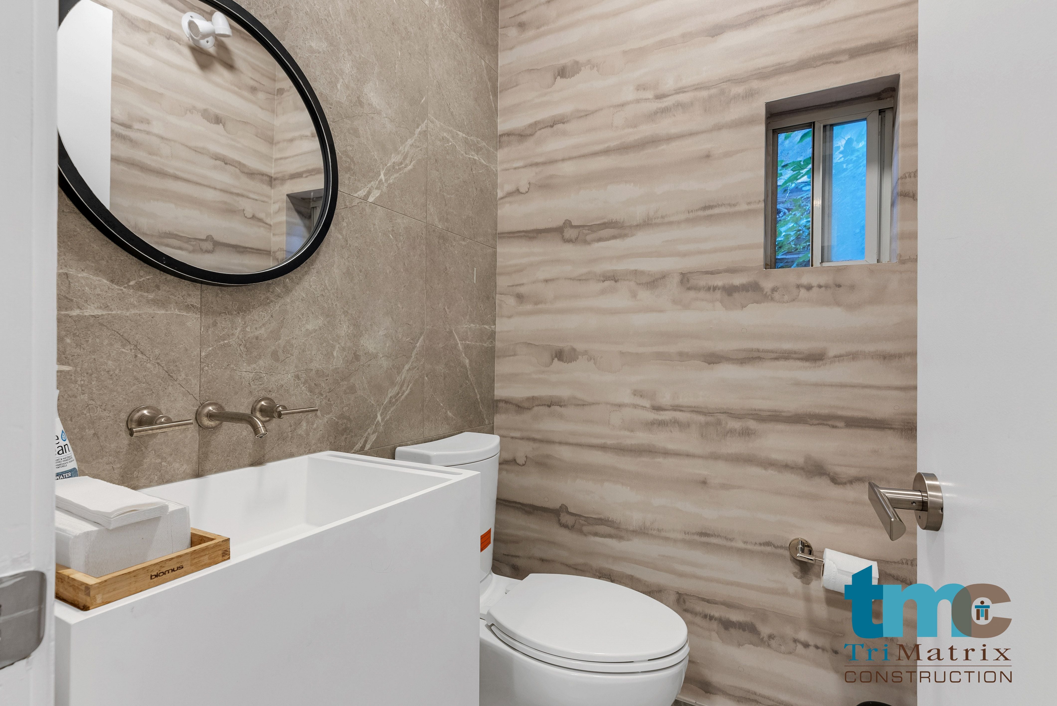 Gallery - Yorkville Condo Sales Center Image -6554d642de42c