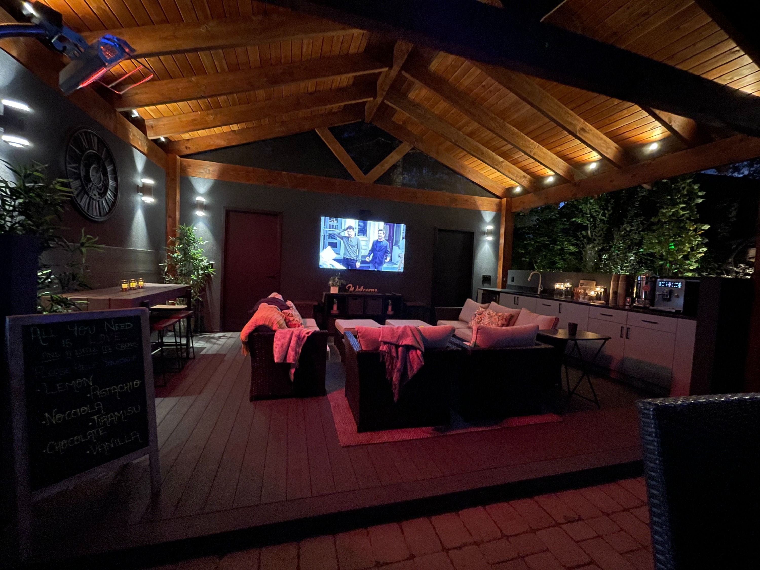 Gallery - Vaughan Cabana 2 Image -686597e86b023