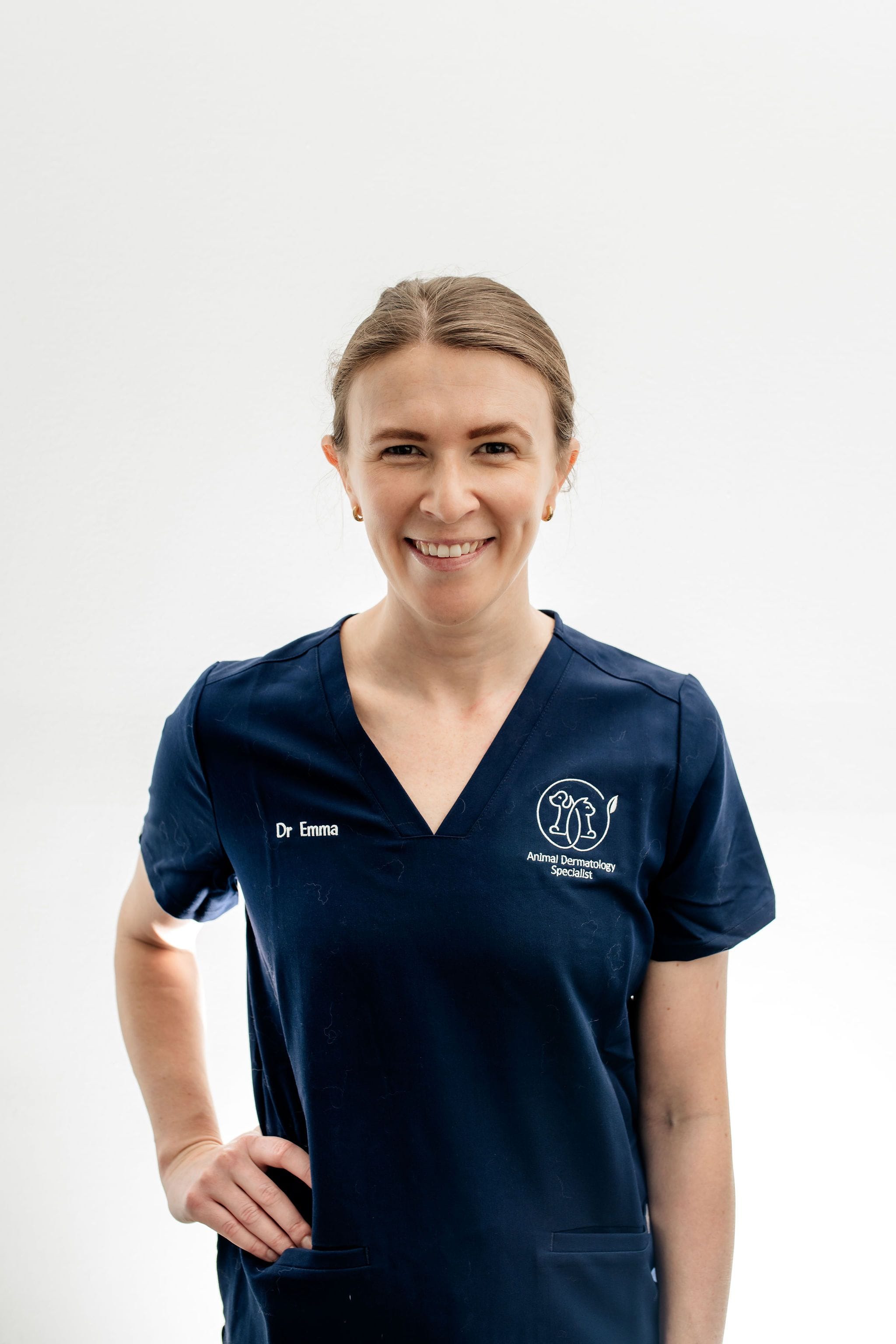 Dr Evie Knight | Specialist Dermatology | Veterinary Specialist Services