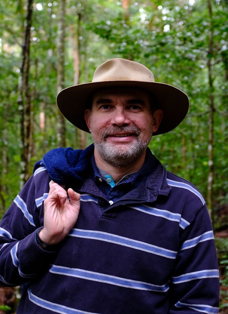 Dr John Hutt
