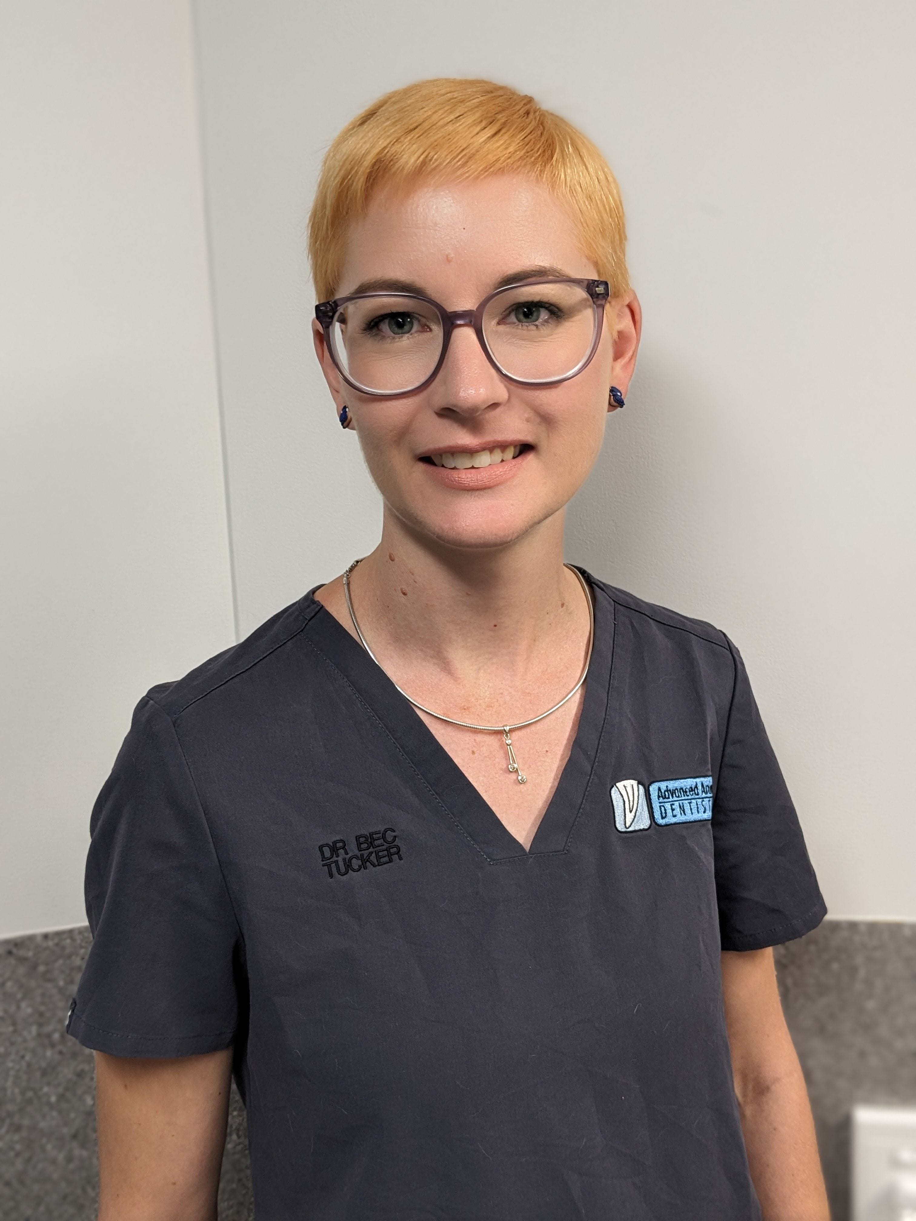 Dr Rebecca Tucker | Advanced Animal Dentistry | VSS Dr Rebecca Tucker | Advanced Animal Dentistry | VSS