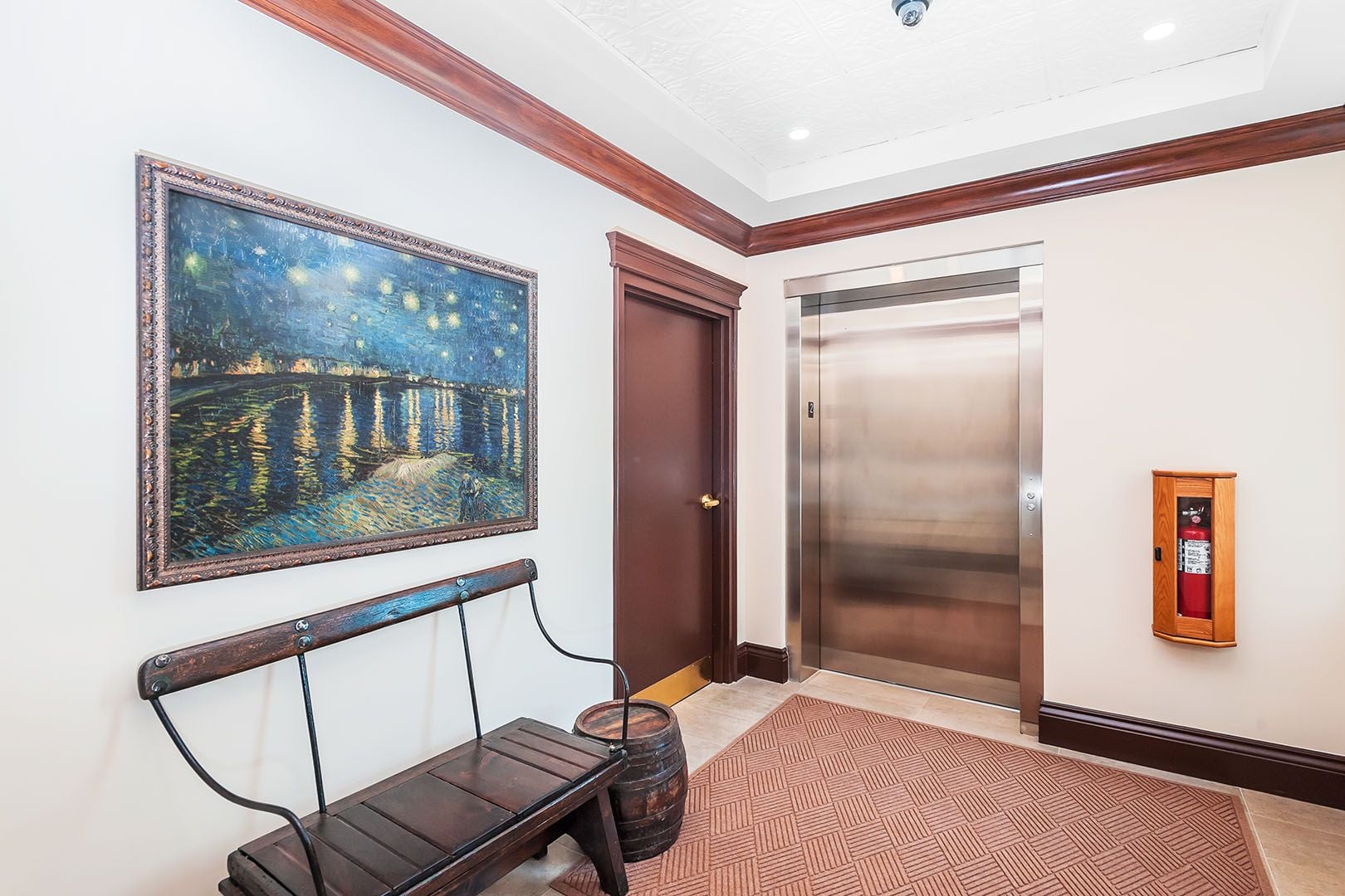Second Floor Suite 204 Image -59adb0c683e9b