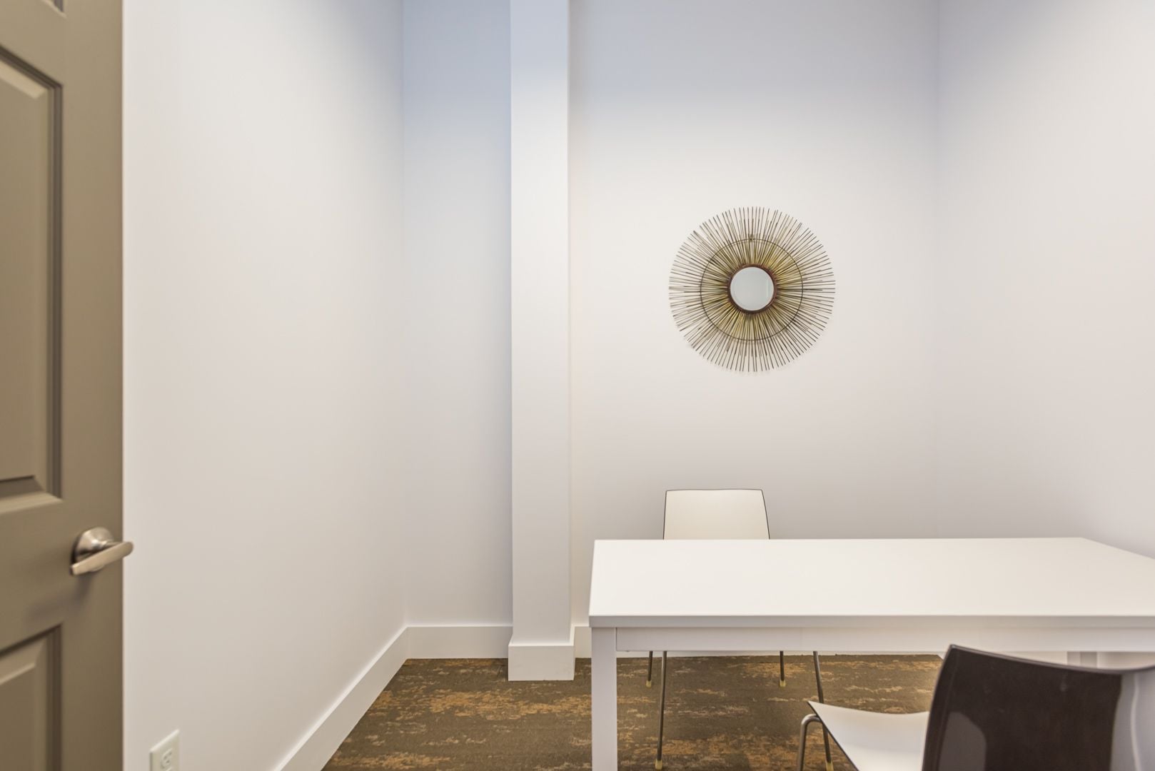 Second Floor Suite 204 Image -60621031df26e