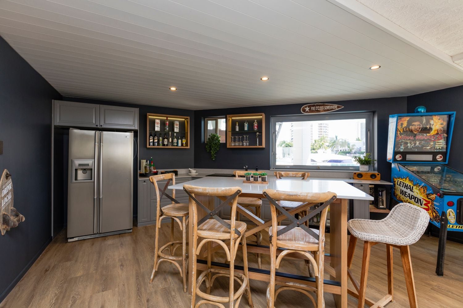 Macintosh Island Image -5a5ae4be4fc2c