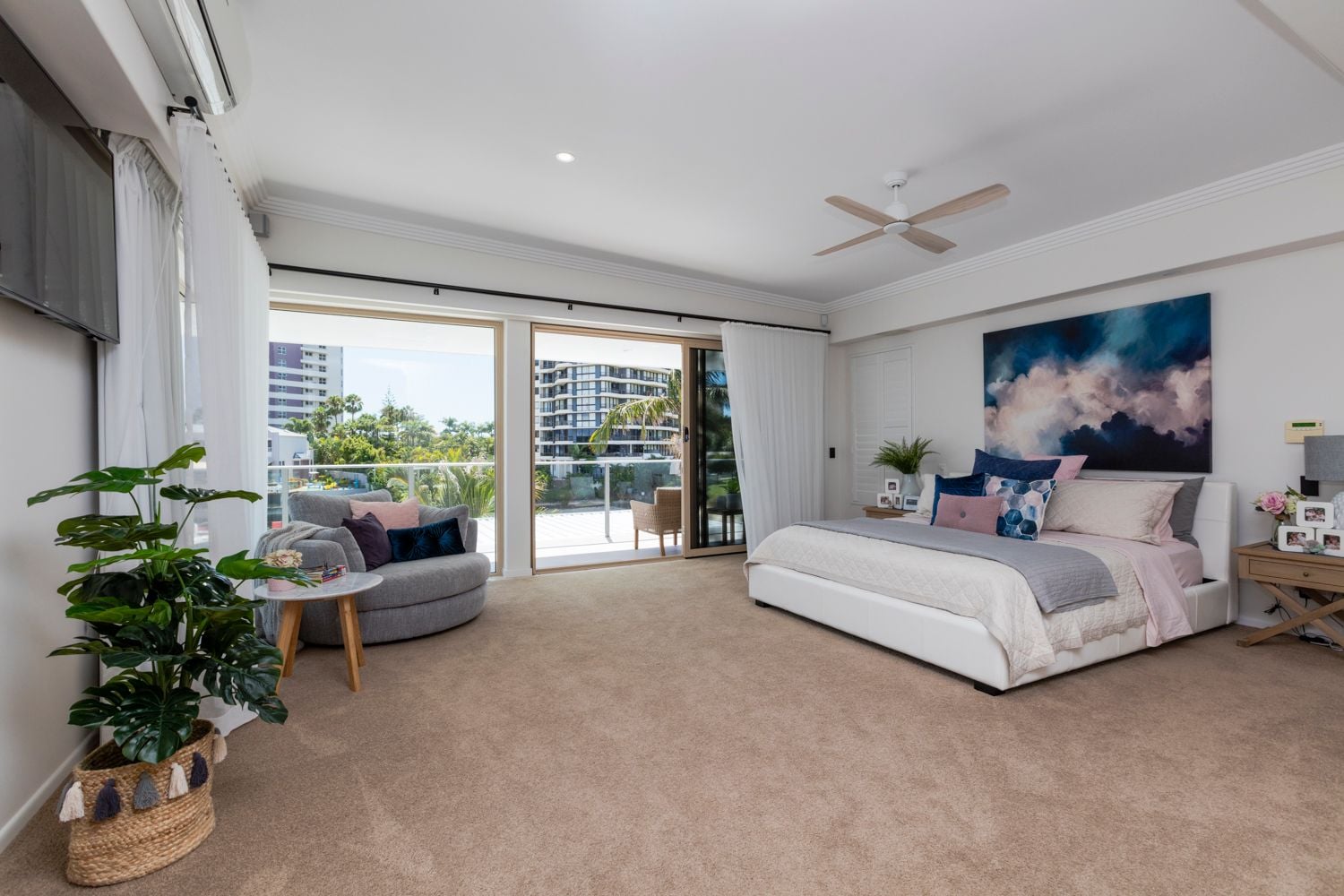 Macintosh Island Image -5a5ae523114fb