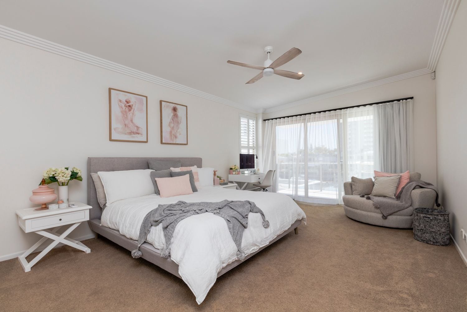 Macintosh Island Image -5a5ae5502dfcb