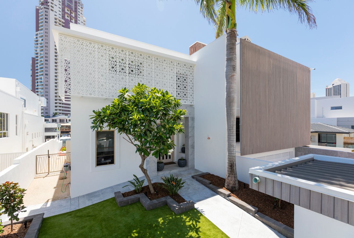 Macintosh Island Image -5a5ae57347136