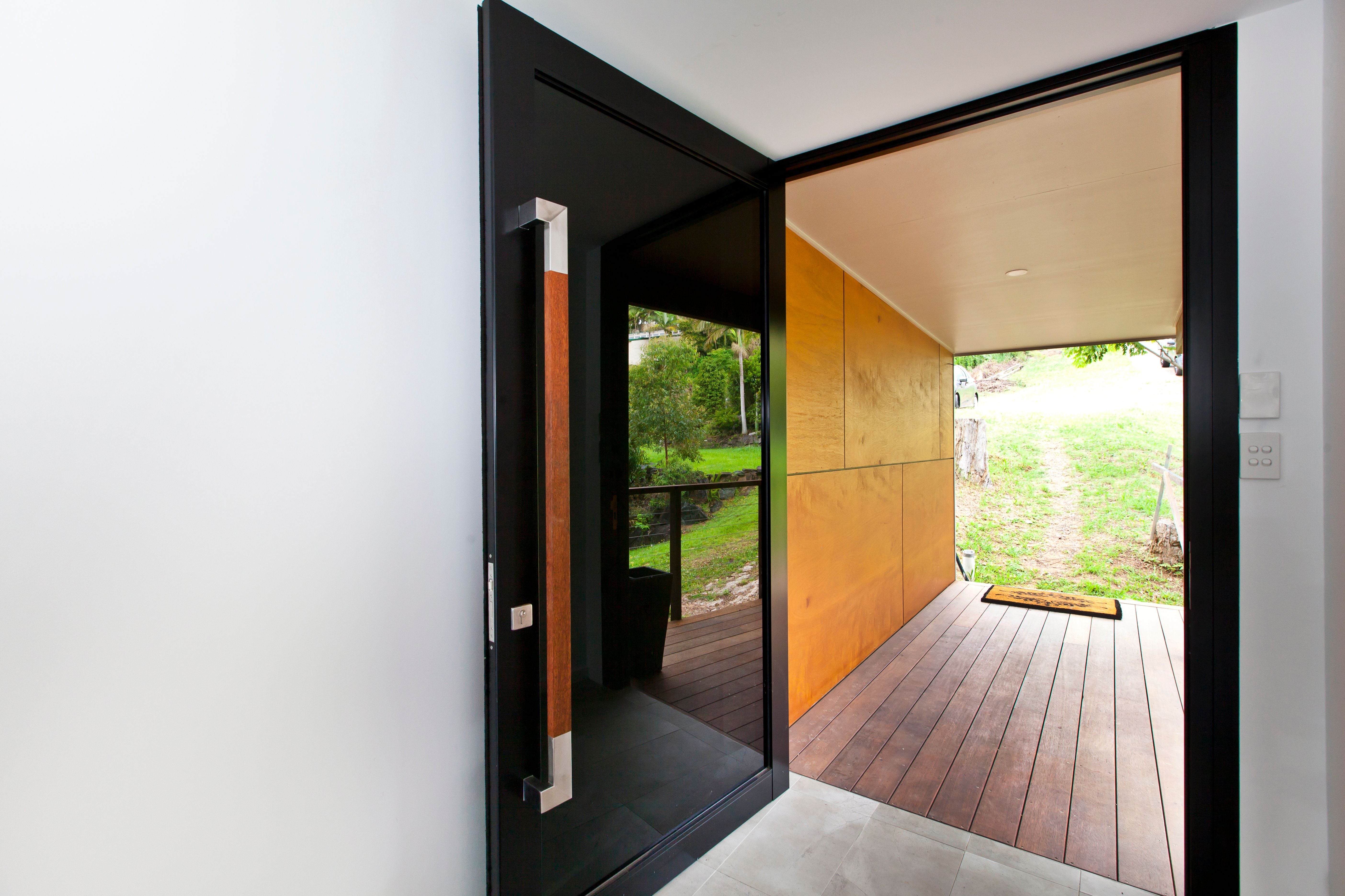 Lower Beechmont Image -5bfb885f9b738