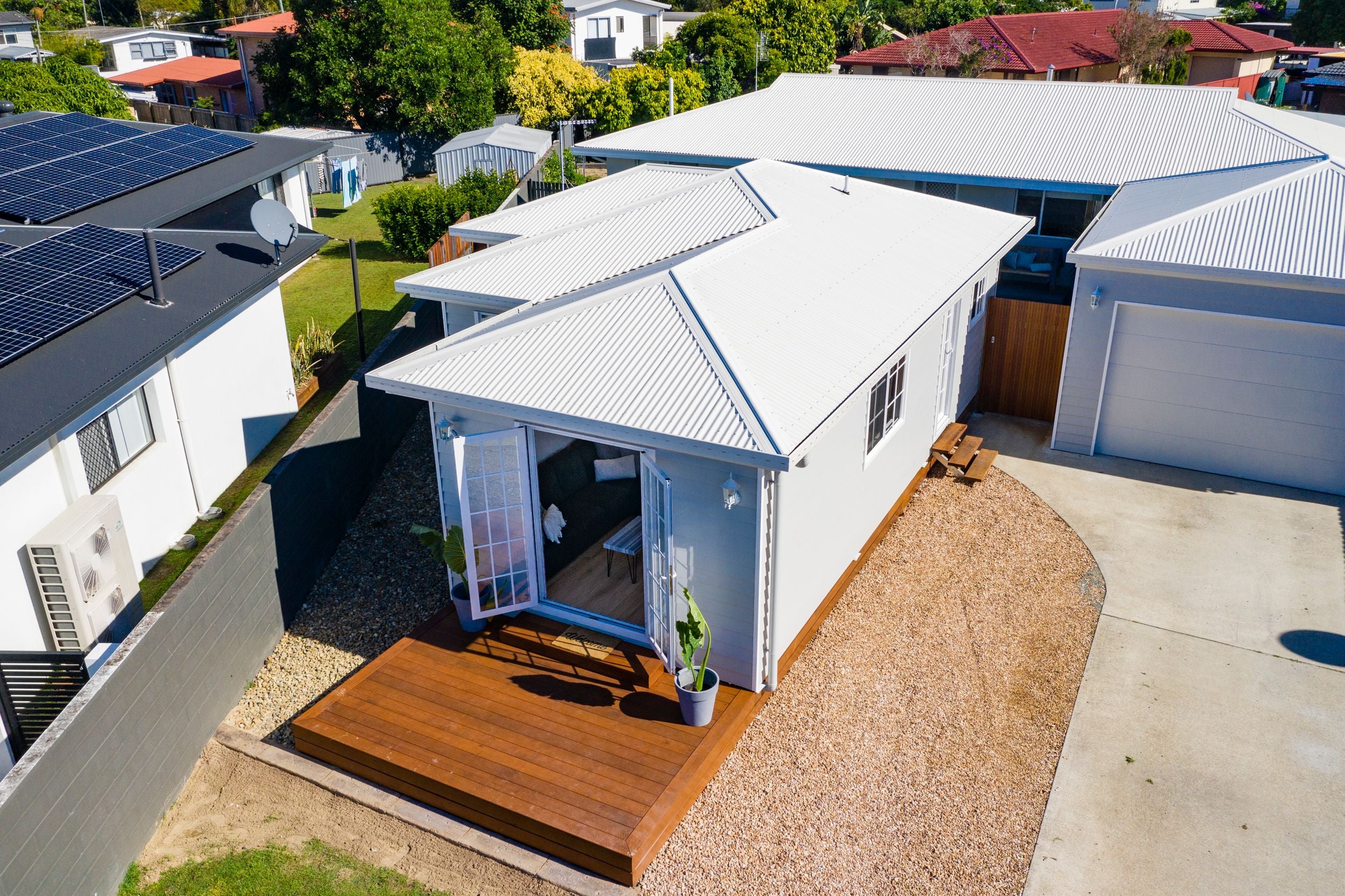 Granny Flat | Mermaid Waters Image -5f0d02ecad726