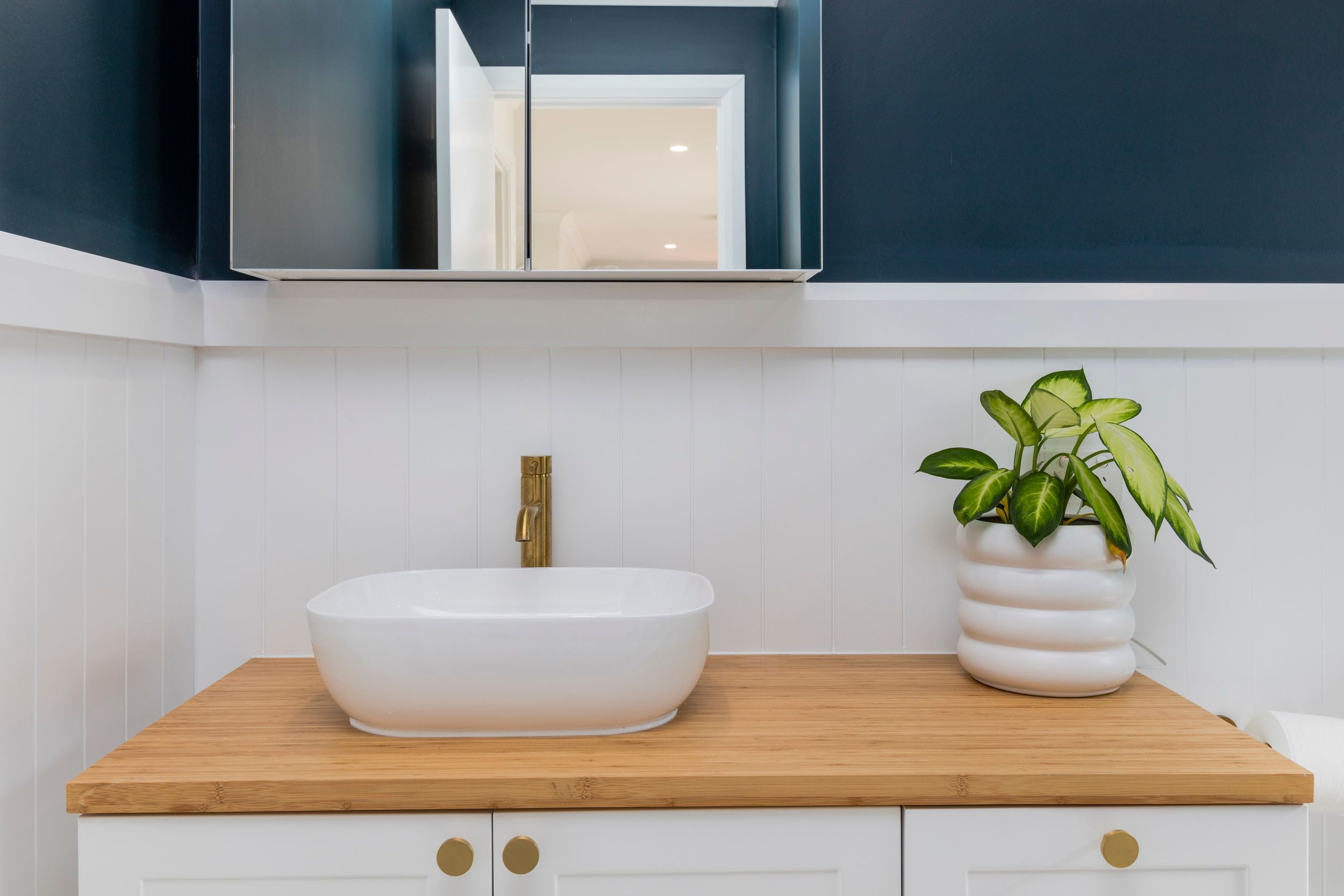 Granny Flat | Mermaid Waters Image -5f0d03a123198