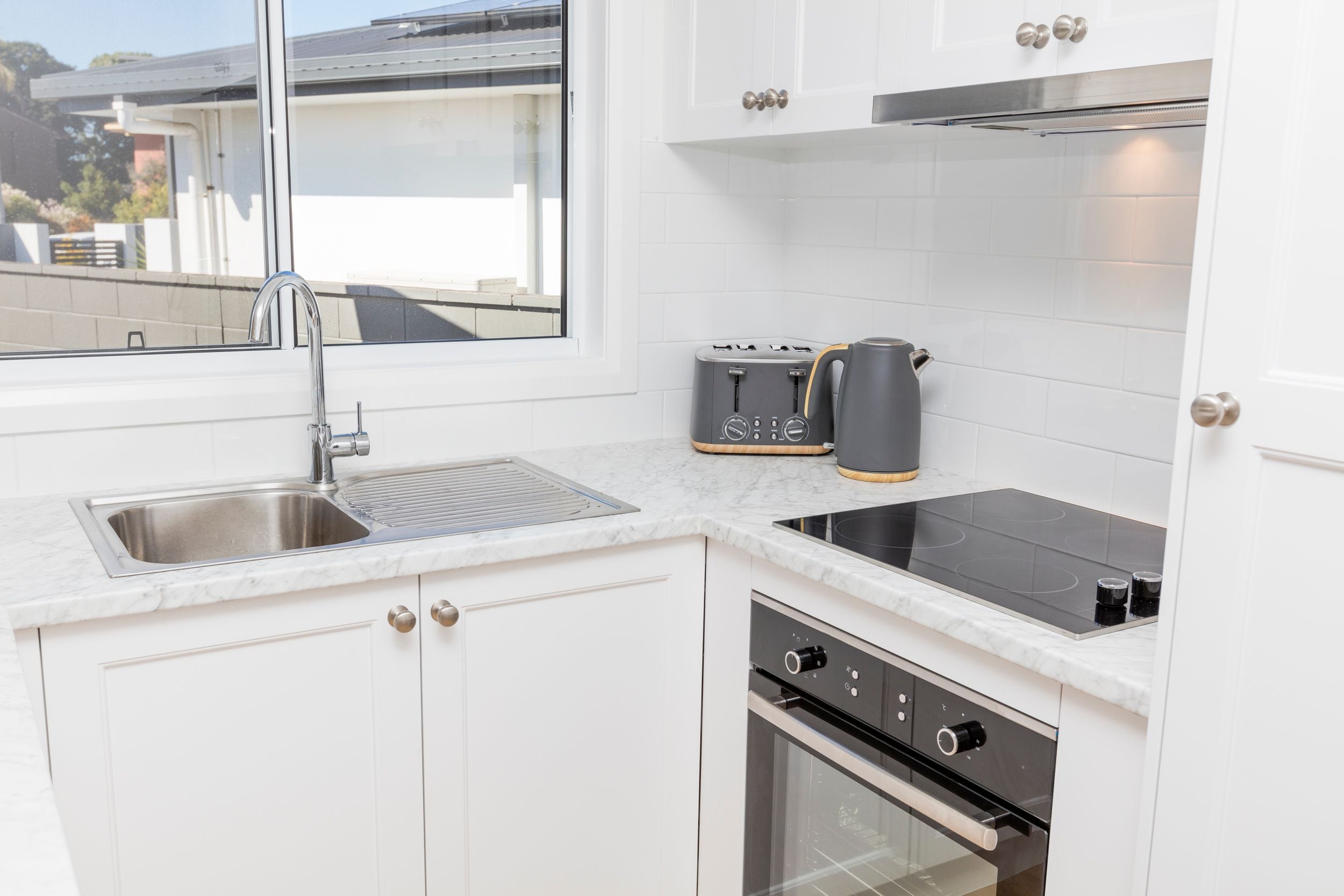 Granny Flat | Mermaid Waters Image -5f0d03f7097cc