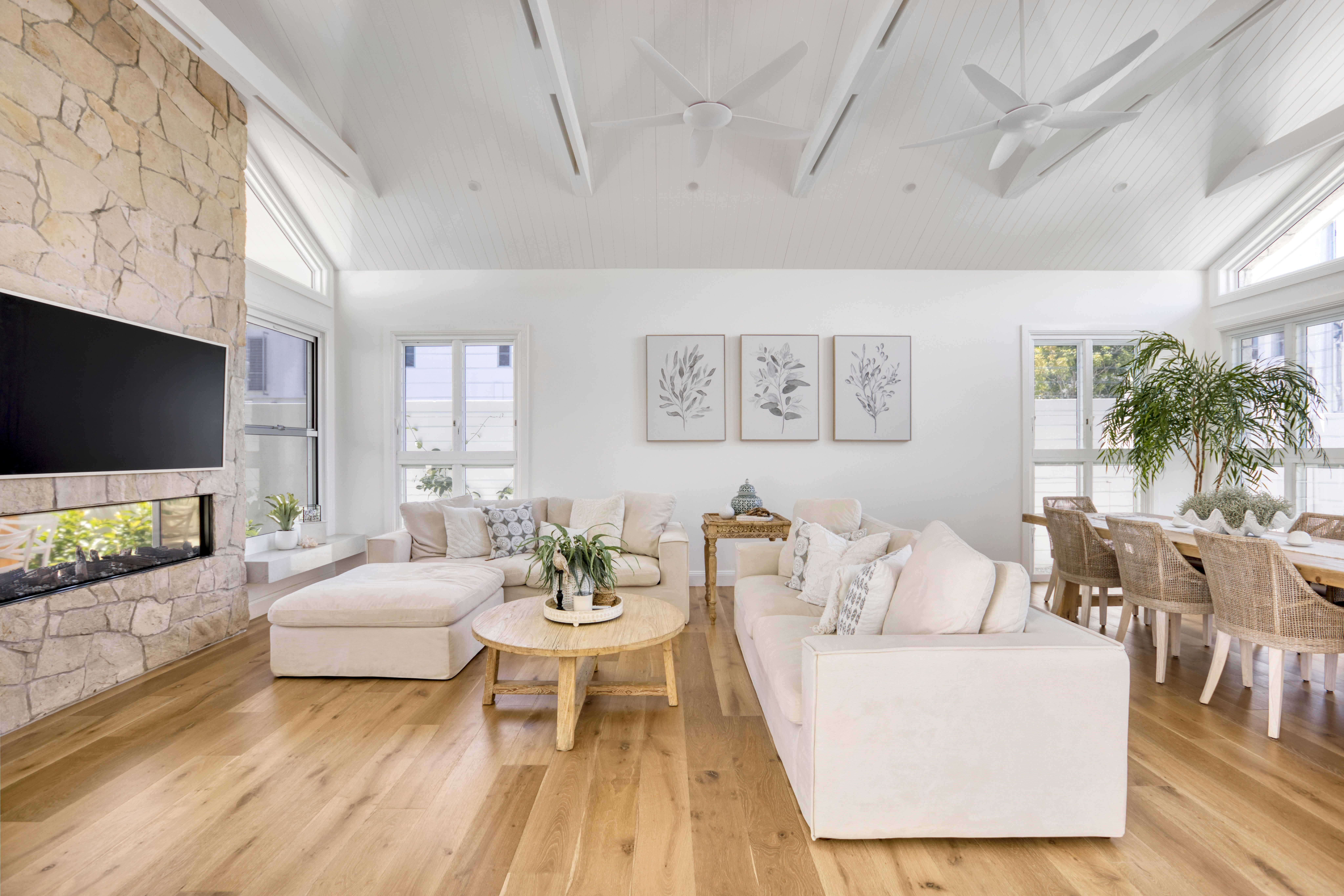 Main Beach Image -63d71f8767022