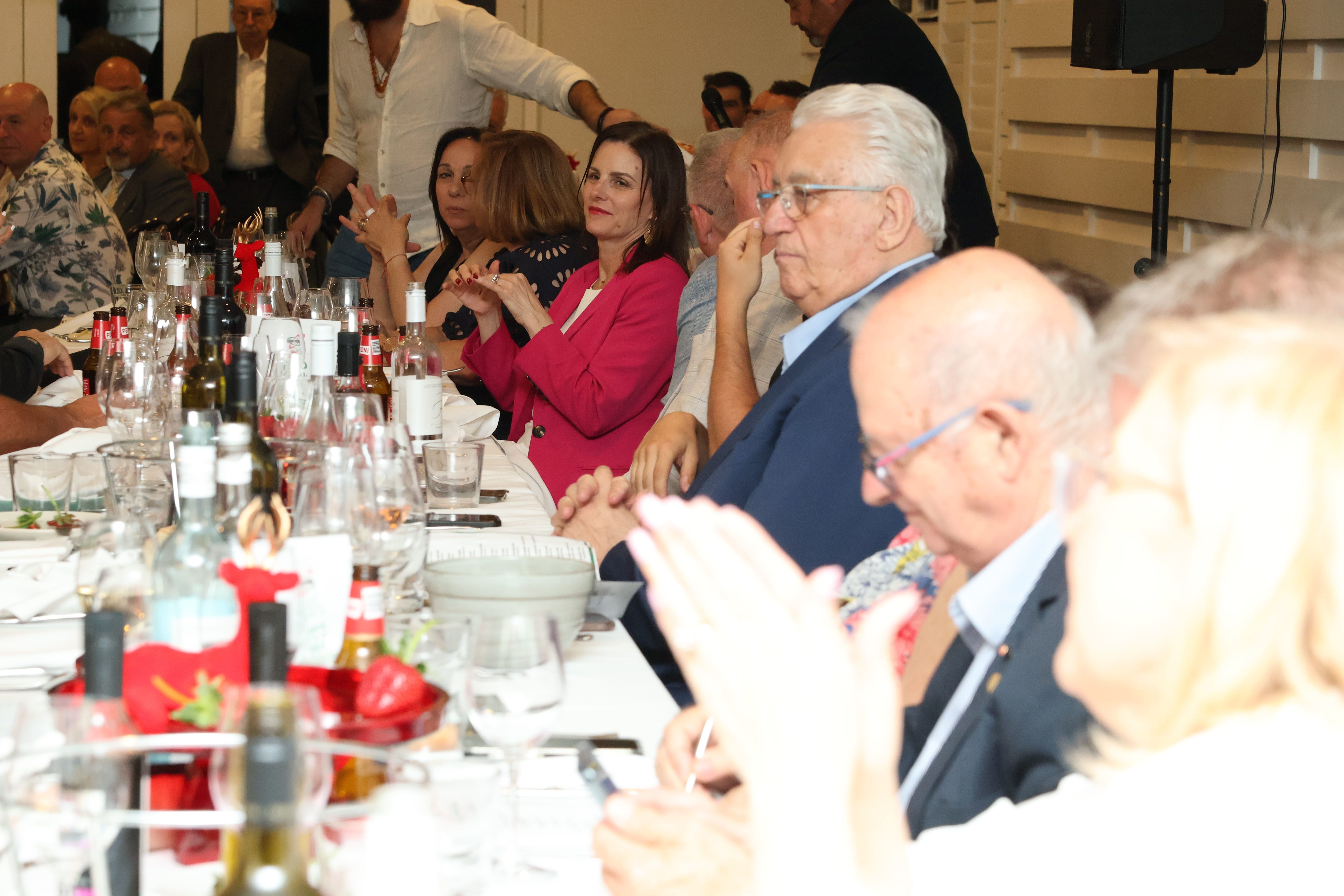Patron Christmas Dinner 2024 Image -675a838fcc875