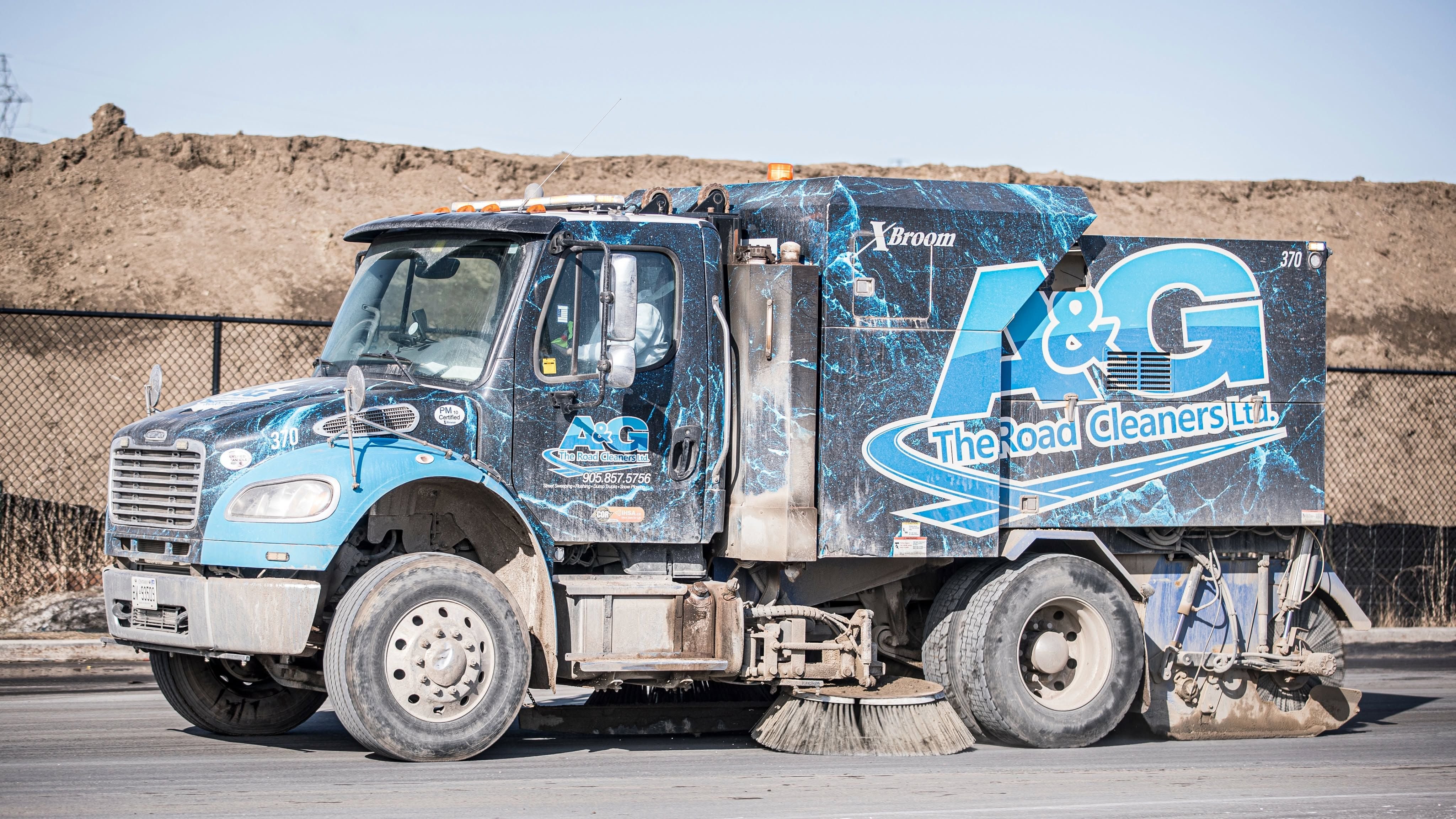 Industrial Sweeping Services in Toronto: How Clean Industrial Facilities Improve Safety, Compliance, and Productivity Industrial Sweeping Services in Toronto: How Clean Industrial Facilities Improve Safety, Compliance, and Productivity