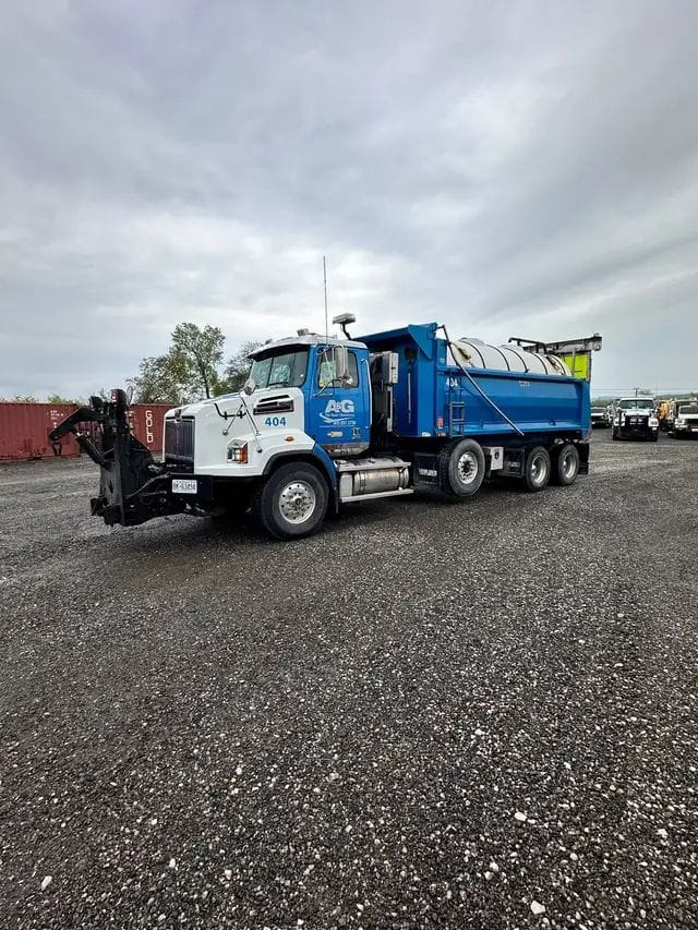 2021 Western Star Tri Axle Plow Dump DLA Tanker