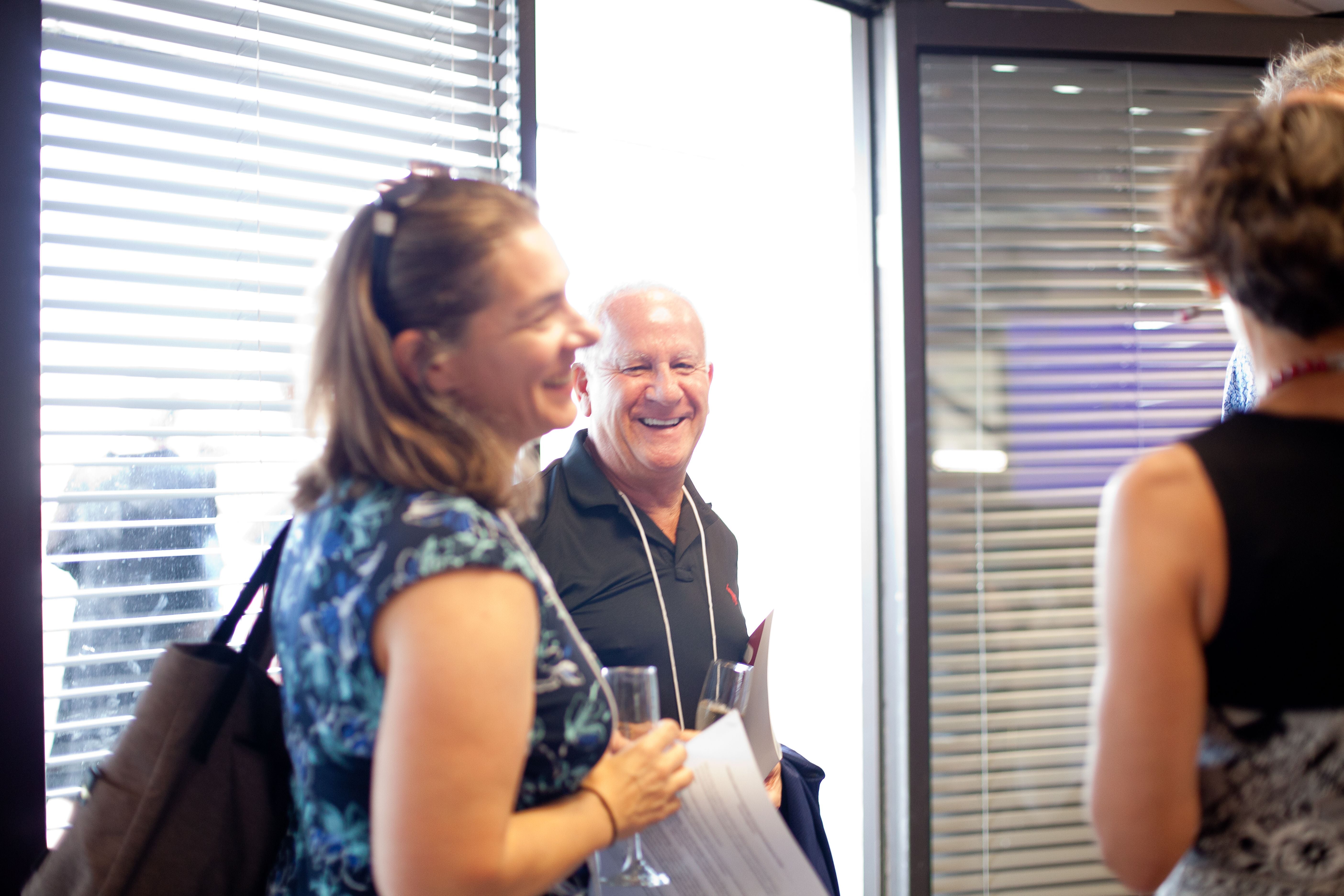 ELSCD 2018 - Orientation Image -5ba13ee159267