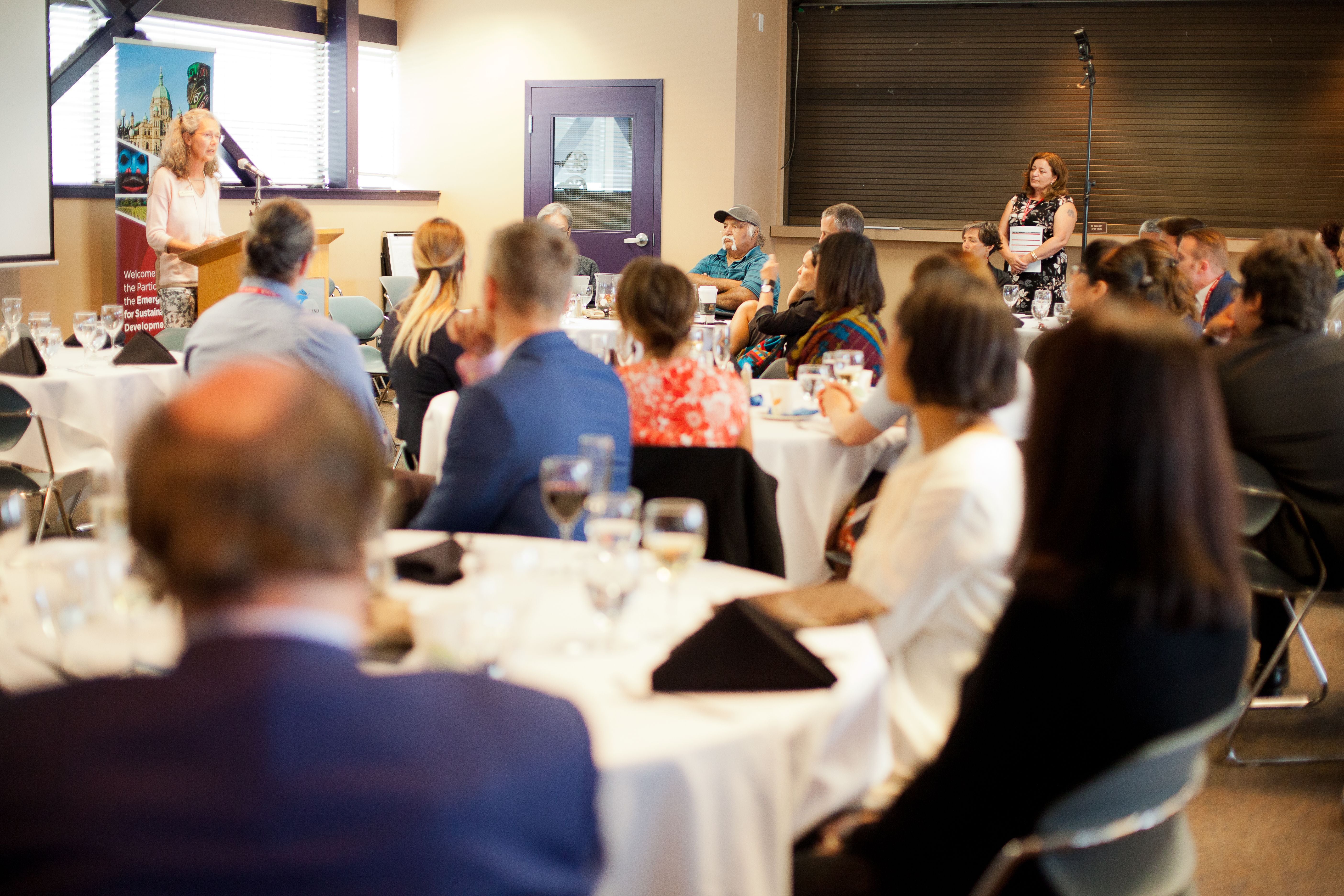 ELSCD 2018 - Orientation Image -5ba13f8e8296d