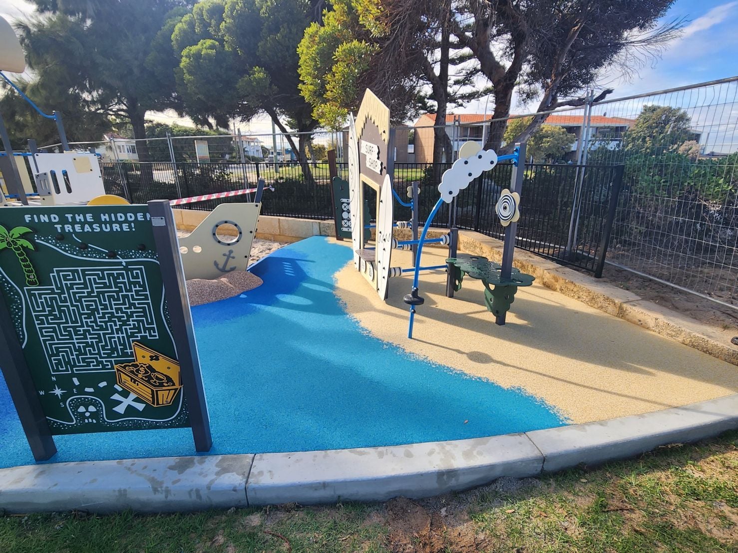 Shipwreck - City of Rockingham - Perth Playground and Rubber Image -6482b25b81aab