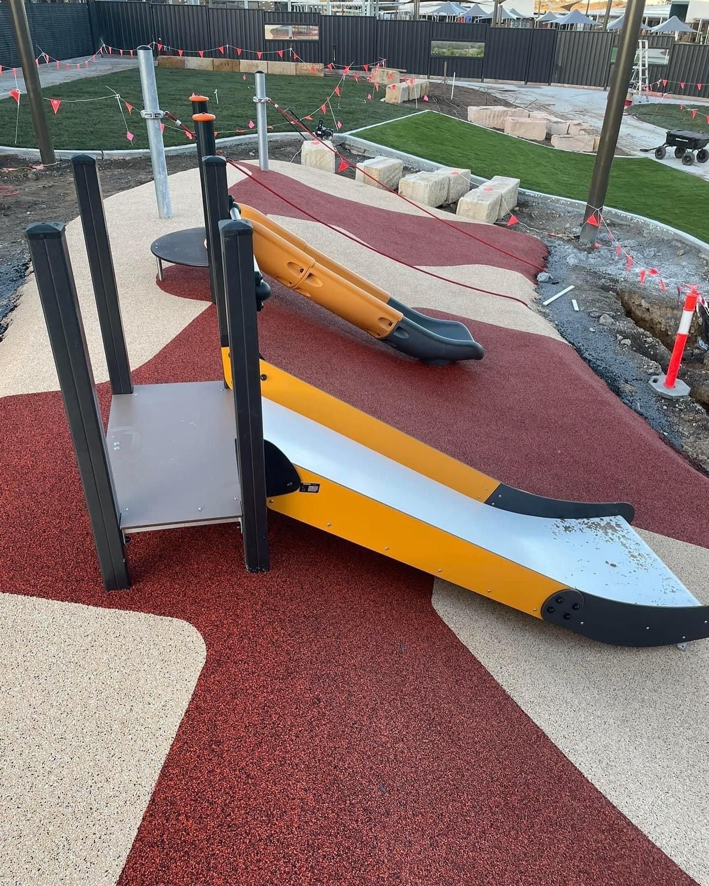 Margret Hendry School - Gungahlin - Bruce's Playgrounds Image -649bd40c149df