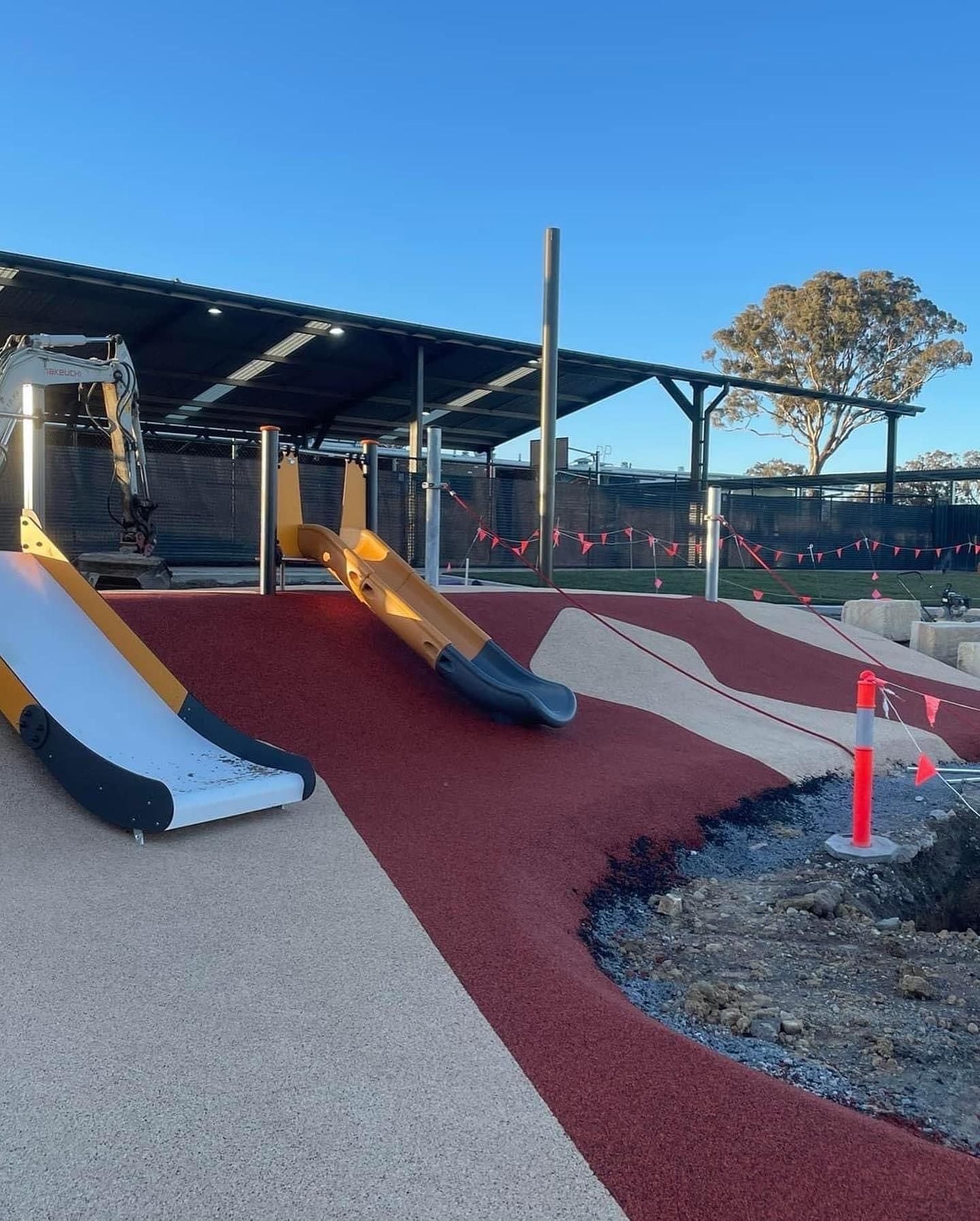Margret Hendry School - Gungahlin - Bruce's Playgrounds Image -649bd40de4008