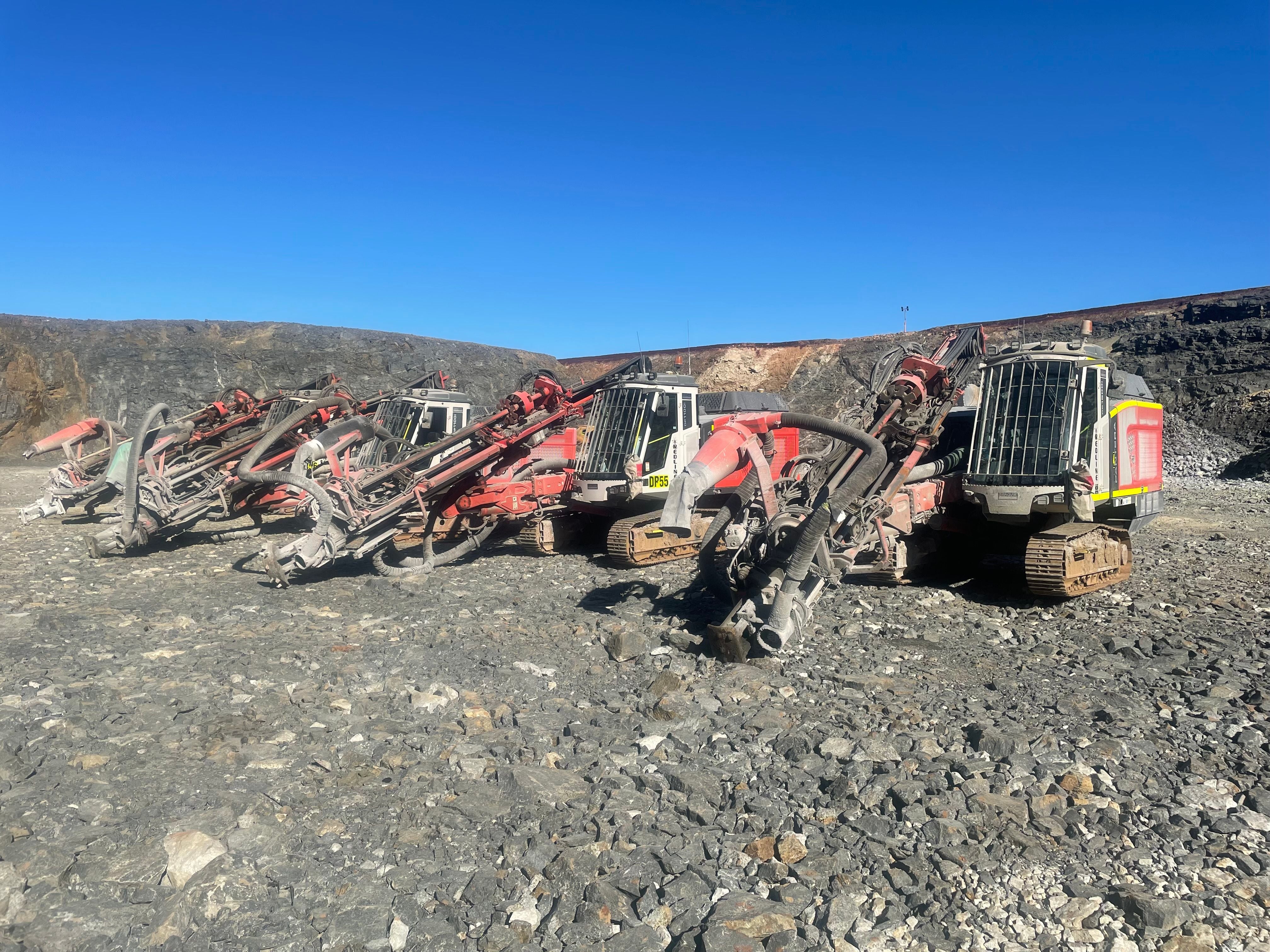 Redline Gallery Image -63e1b692307c8