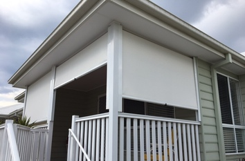 Browse our gallery of twist lock outdoor blinds on the Gold Coast