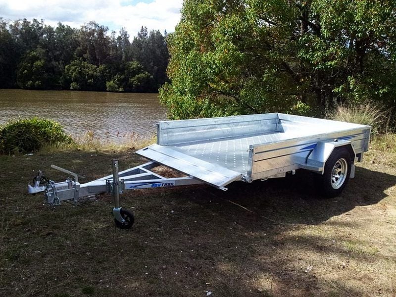 8 X 5 BOX TIPPER TRAILER 8 X 5 BOX TIPPER TRAILER