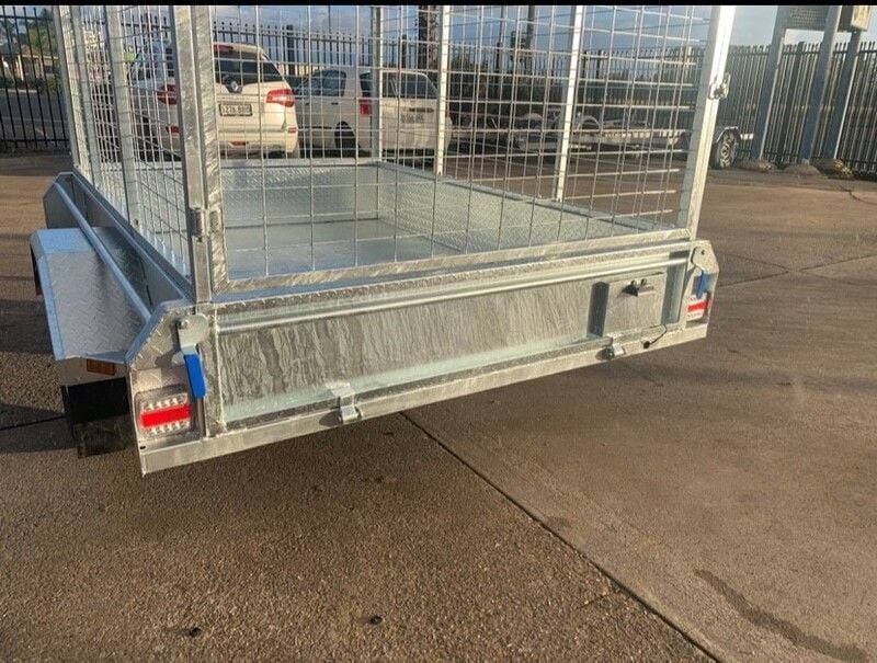 BOX 7 X 4 + CAGE BOX 7 X 4 + CAGE